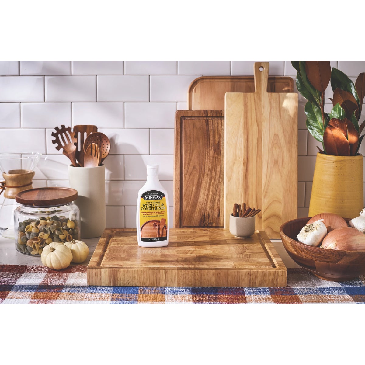 Minwax 12 Oz. Food Grade Oil & Wood Conditioner Image 3