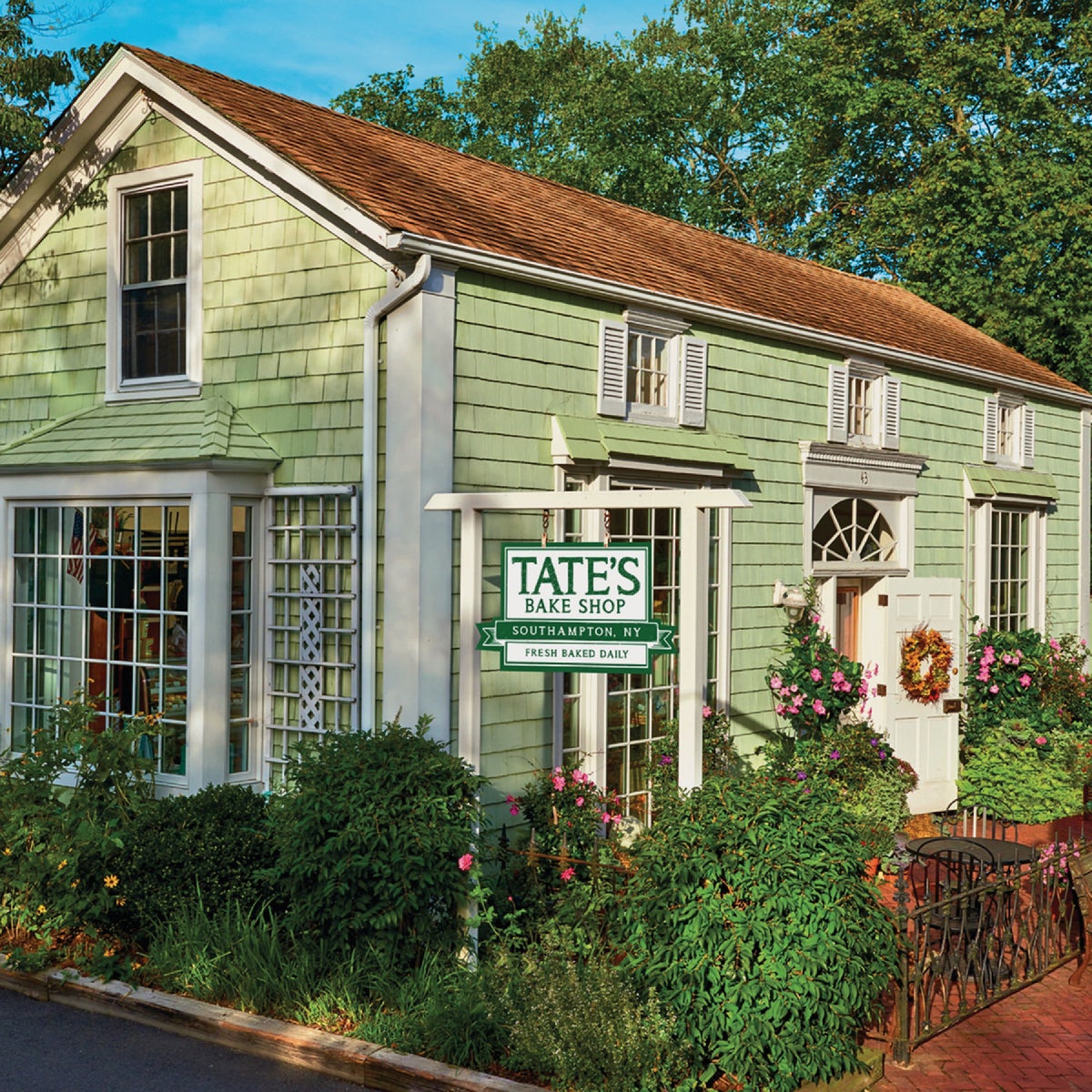 Tate's Bake Shop Chocolate Chip Cookies Image 5