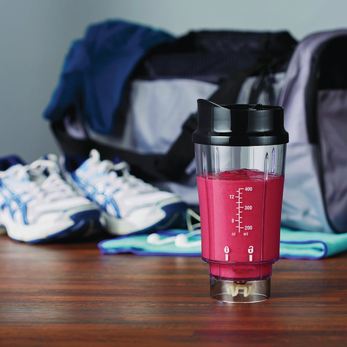 Hamilton Beach 14 Oz. Black Personal Blender with Travel Lid Image 2