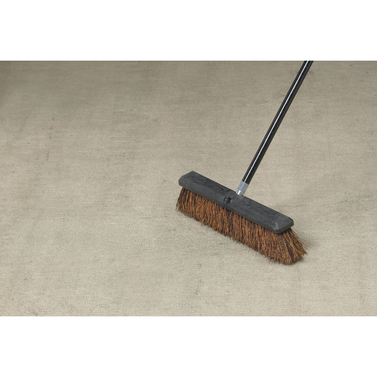 Do it Best 18 In. W. x 60 In. L. Heavy-Duty Palmyra Push Broom Image 2
