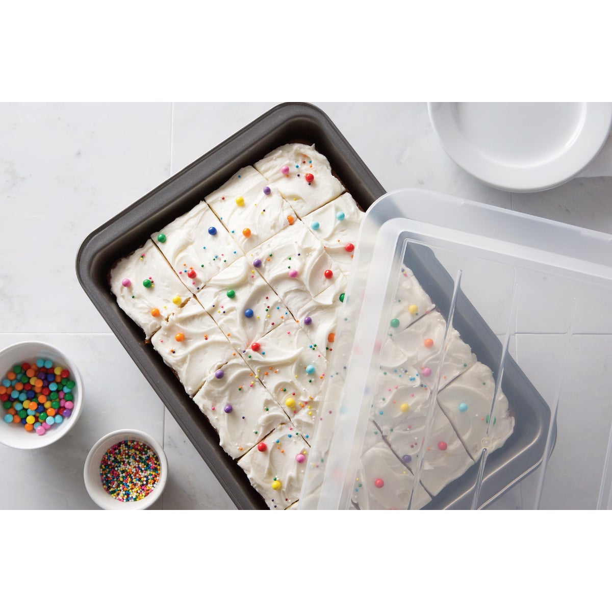 Goodcook 13 In. x 9 In. Non-Stick Cake Pan with Plastic Snap-Closure Lid Image 2