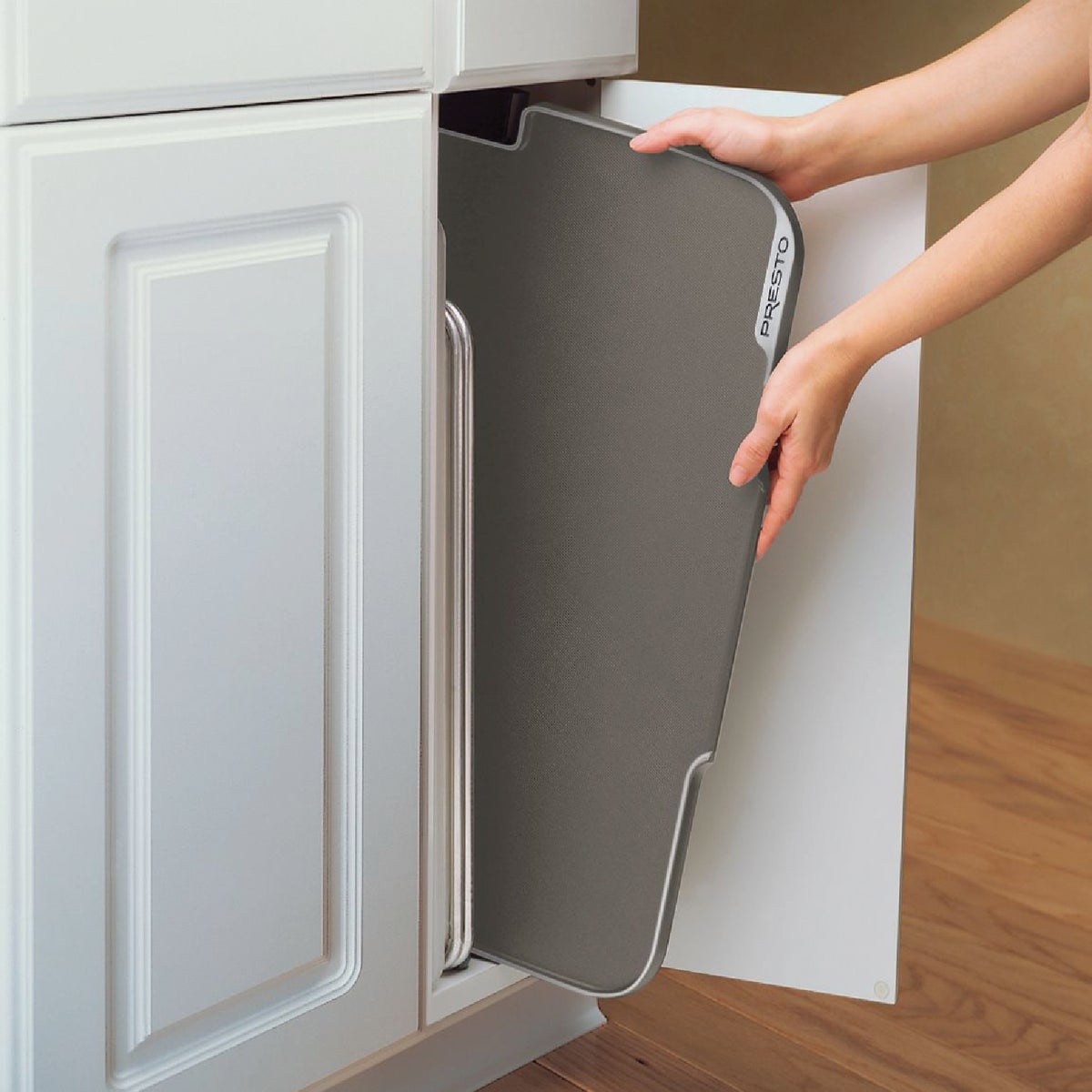 Presto 22 In. Electric Griddle Image 4