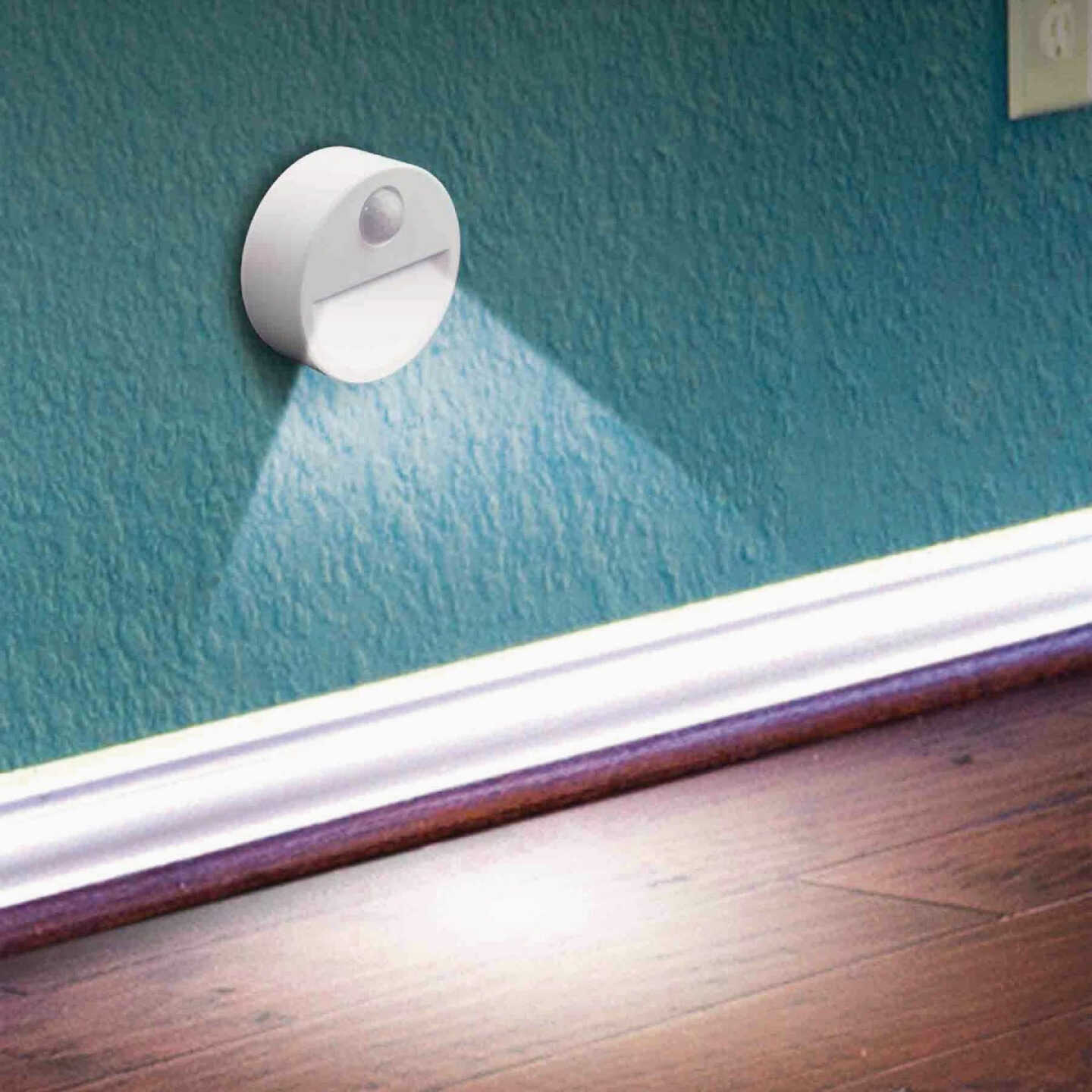 Blazing LEDz White LED Motion Sensor Battery Operated Light Image 3