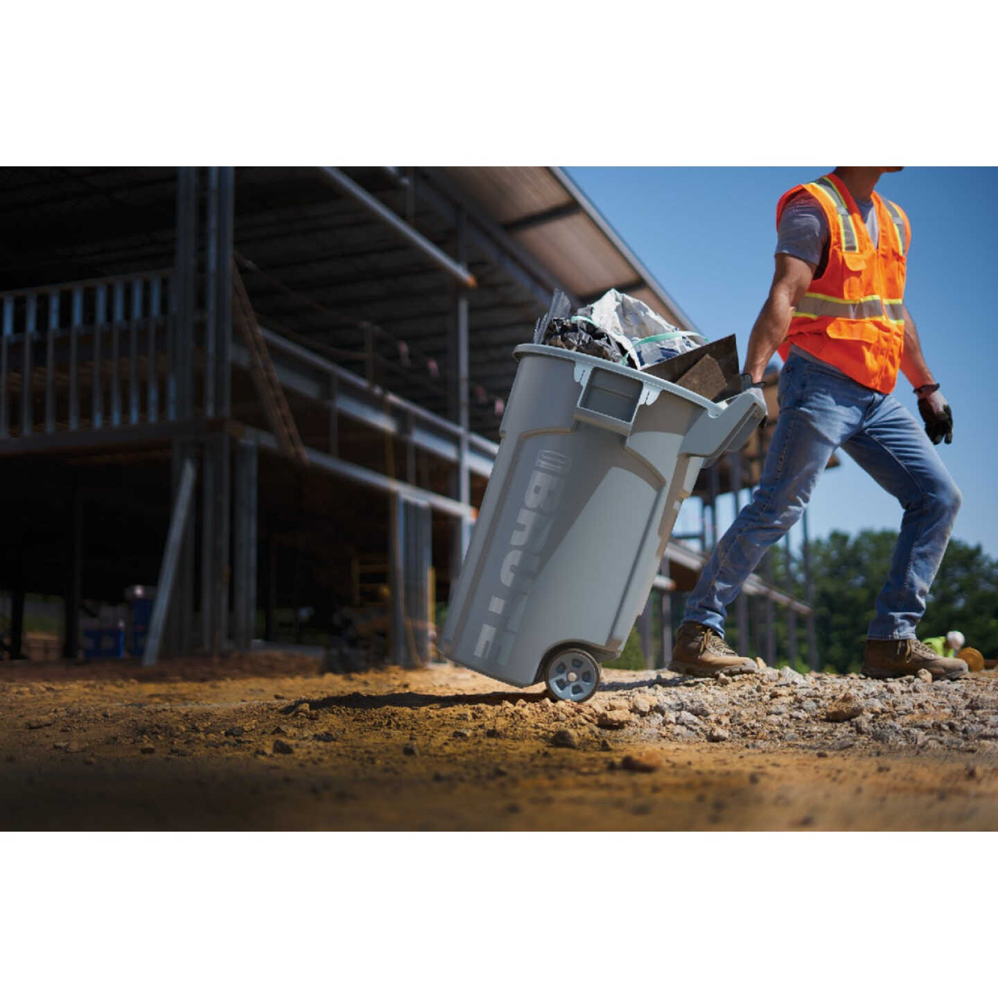 Rubbermaid Commercial Brute 44 Gal. Gray Vented Wheeled Container Image 2