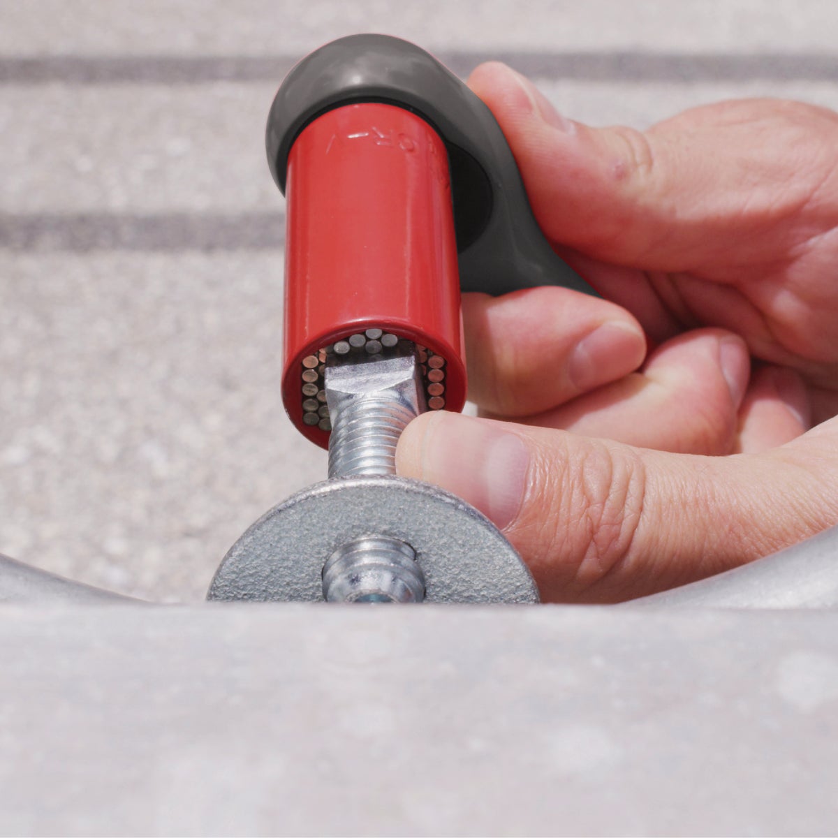 Red Dog Universal Socket Image 2