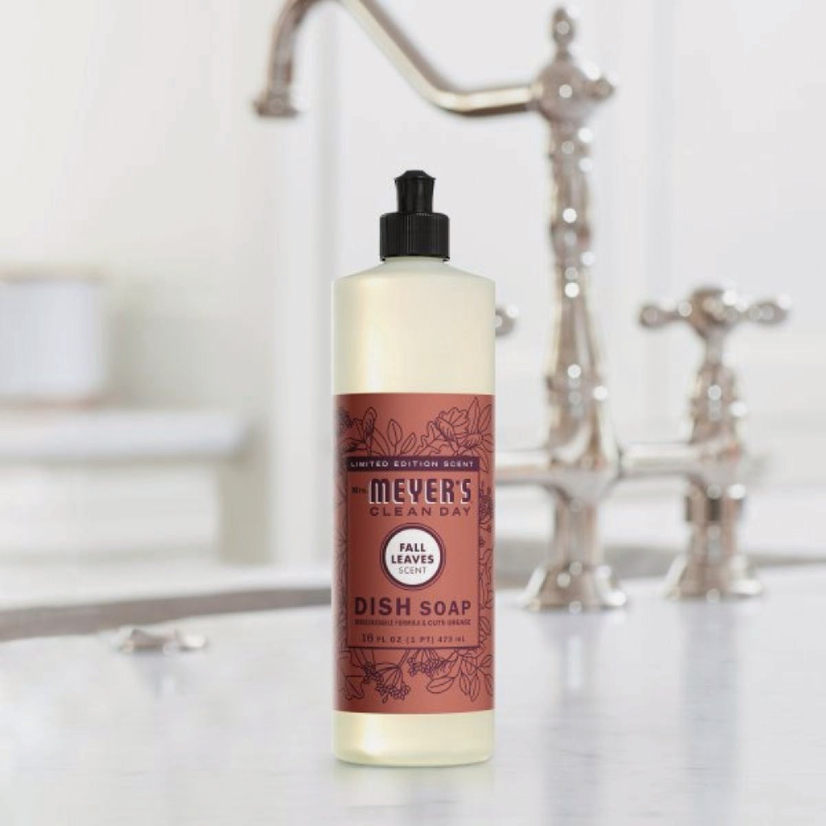 Mrs. Meyer's Clean Day 16 Oz. Fall Leaves Liquid Dish Soap Image 2