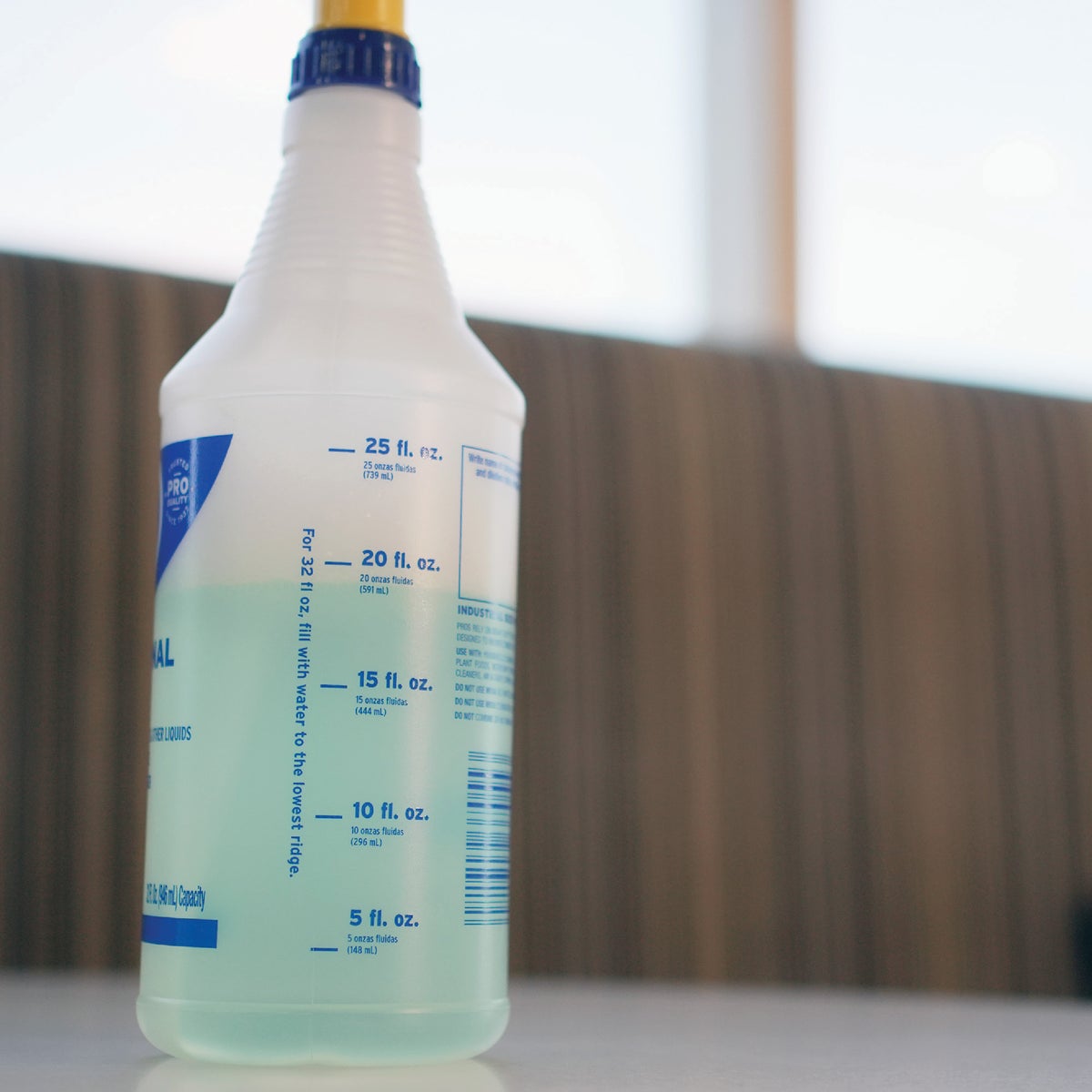 Zep 32 Oz. Plastic Professional Spray Bottle Image 2