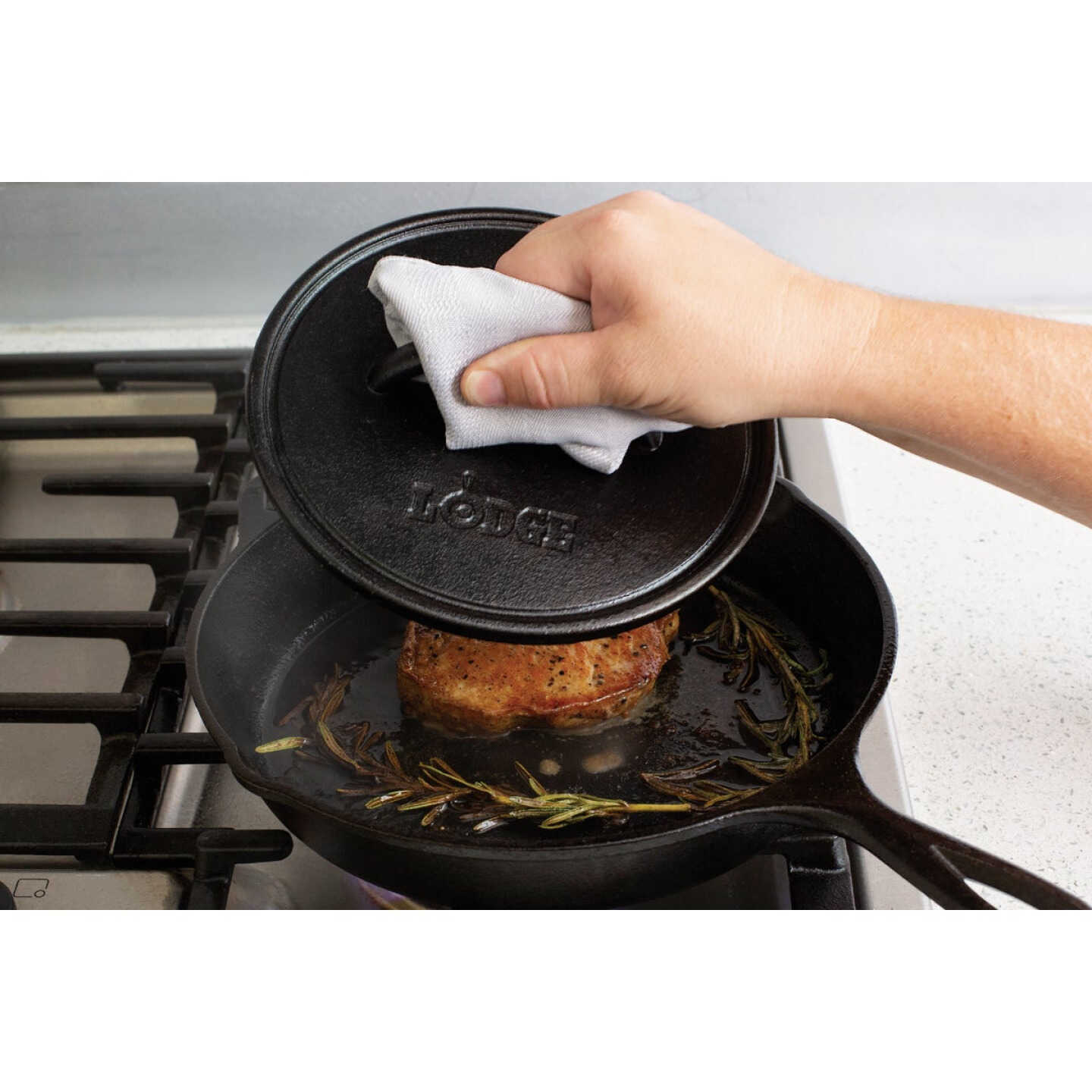 Lodge 8 In. Cast Iron Round Flat Grill Press Image 3