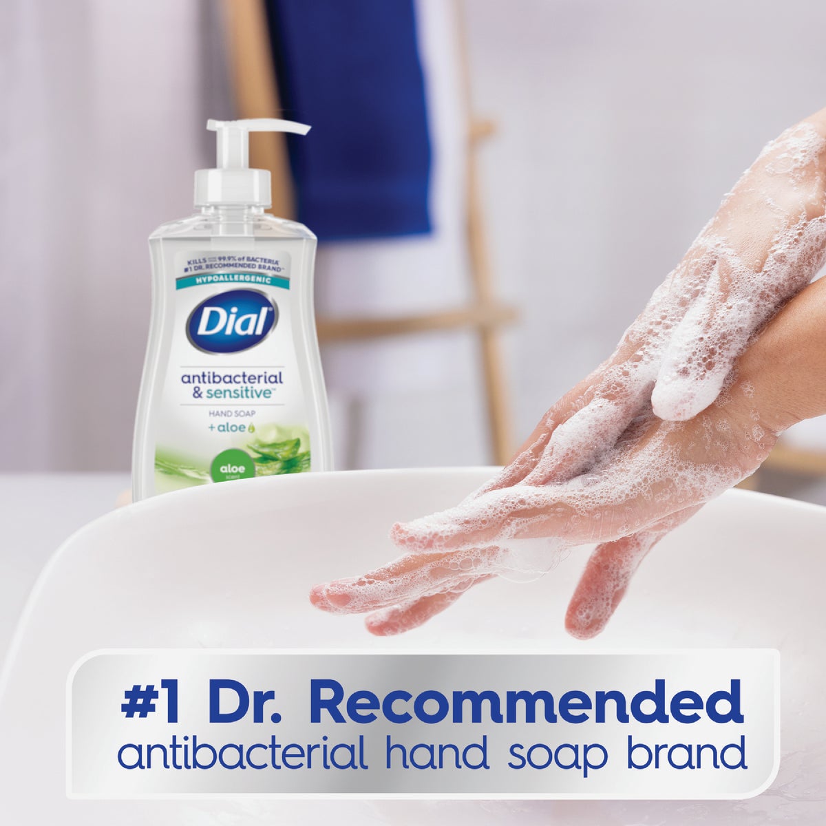 Dial Antibacterial Defense 11 Oz. Aloe Liquid Hand Soap  Image 2
