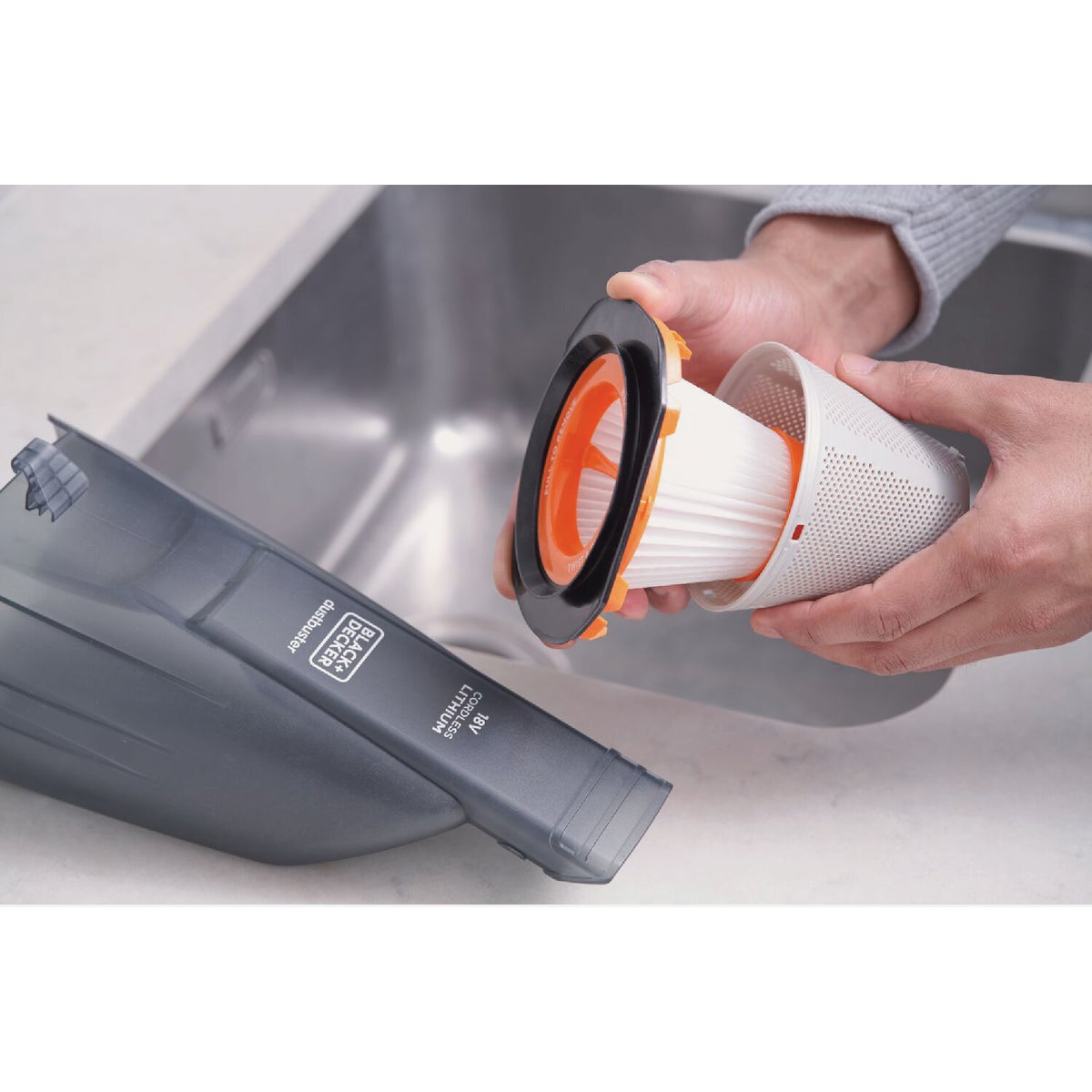 Black & Decker PowerConnect Cordless Handheld Vacuum Image 7