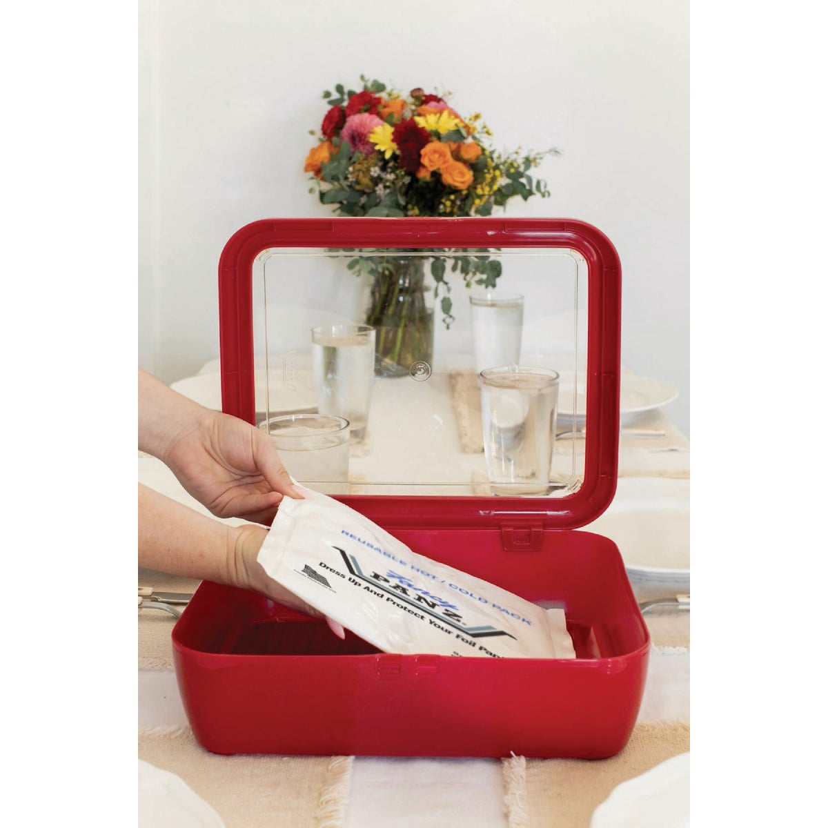 Fancy Panz Premium Red Baking Carrier with Hot/Cold Gel Pack Image 2