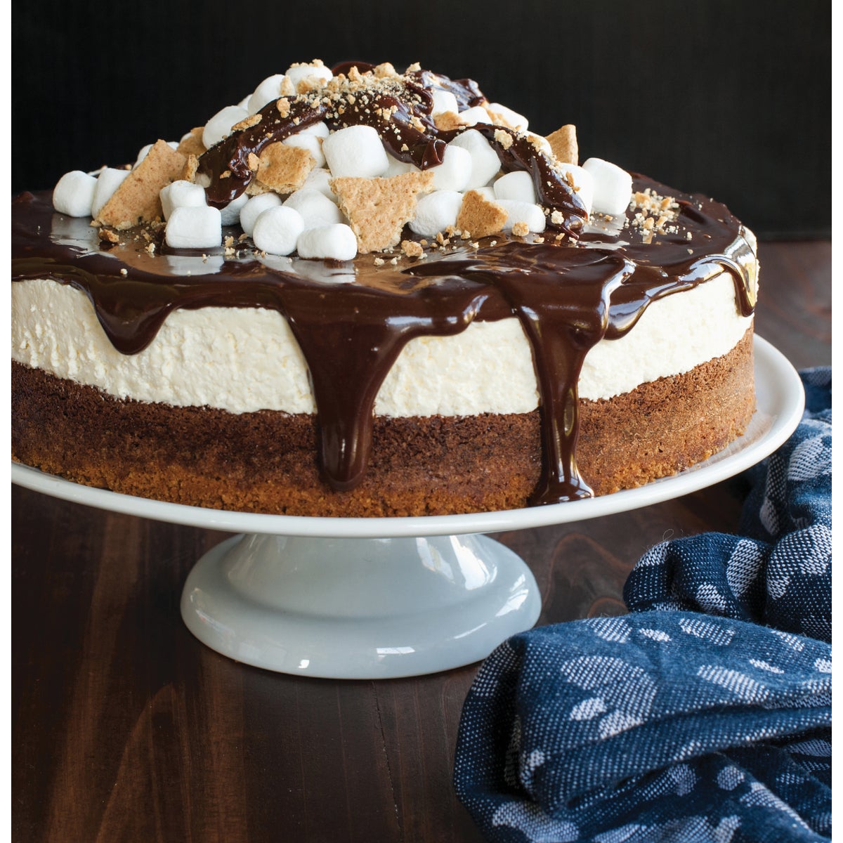 Nordic Ware 9 In. Springform Cake Pan Image 2