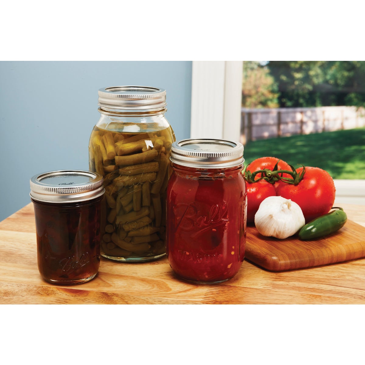 Ball 1 Qt. Regular Mouth Mason Jar (12-Count) Image 6