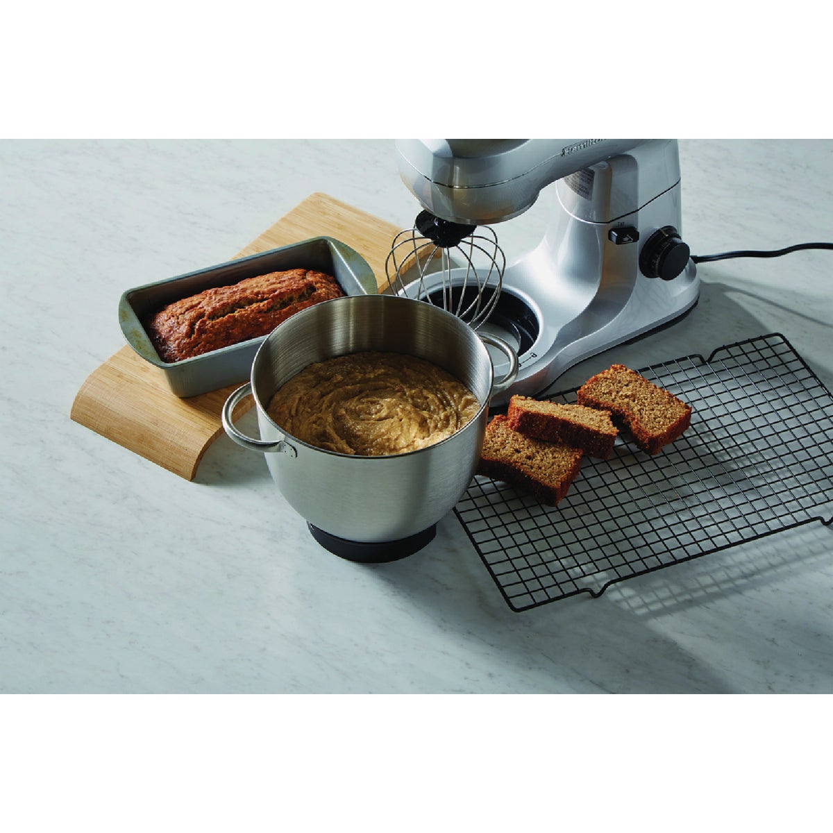 Hamilton Beach 7-Speed Stand Mixer Image 2