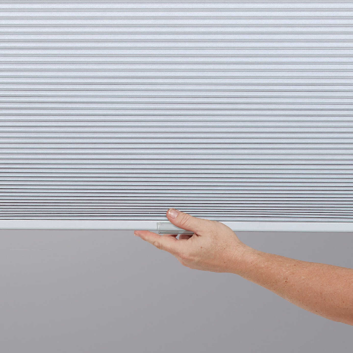 Home Impressions 1 In. Room Darkening Cellular White 47 In. x 72 In. Cordless Shade Image 2