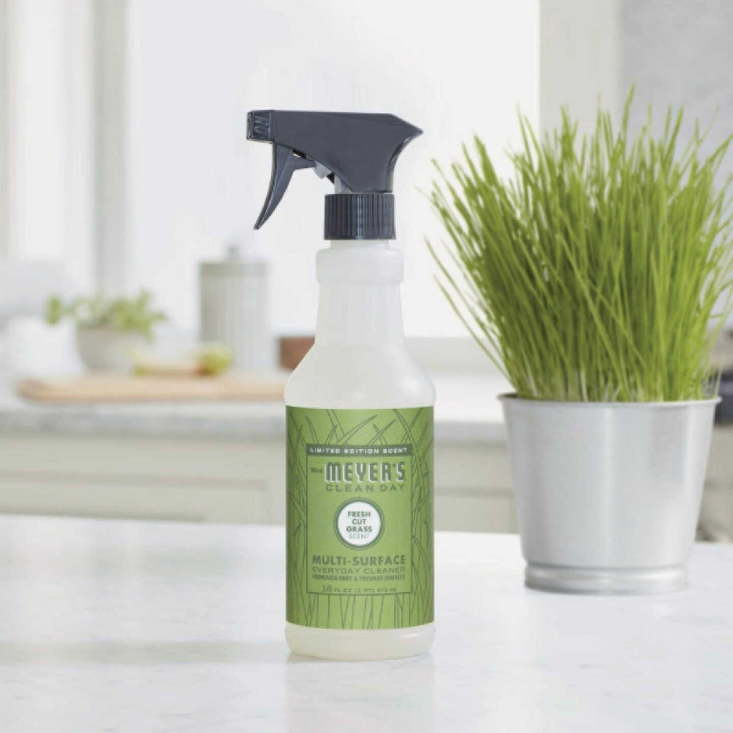 Mrs. Meyer's Clean Day 16 Oz. Fresh Cut Grass Natural All-Purpose Cleaner Image 4