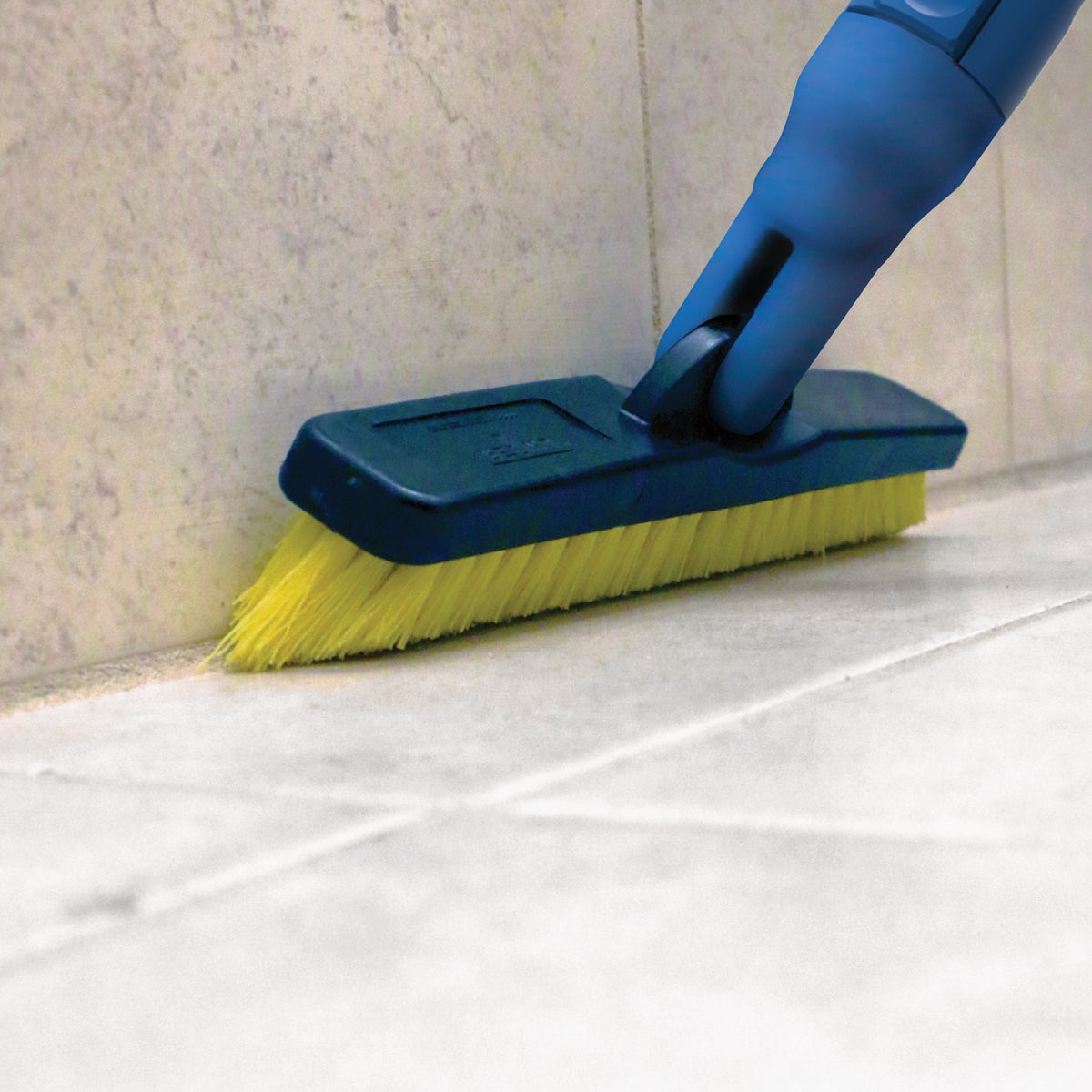 Unger Professional LockOn Stiff Non-Scratch Swivel Grout Brush Image 2