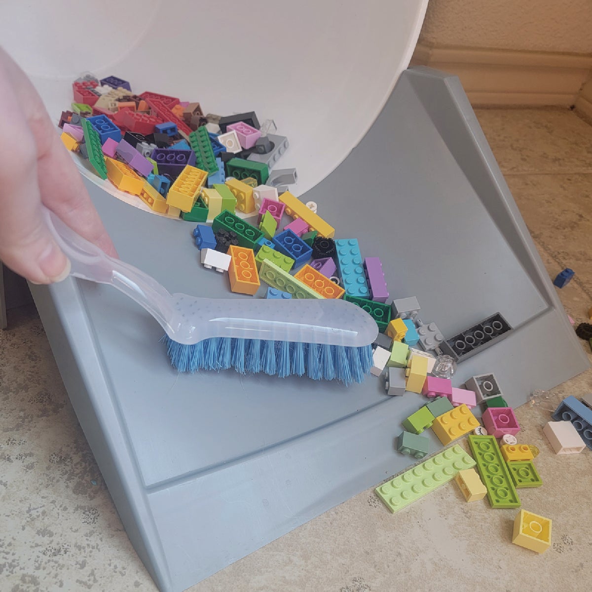 Danco Attachable Dust Pan for 5 Gal. Bucket Image 4