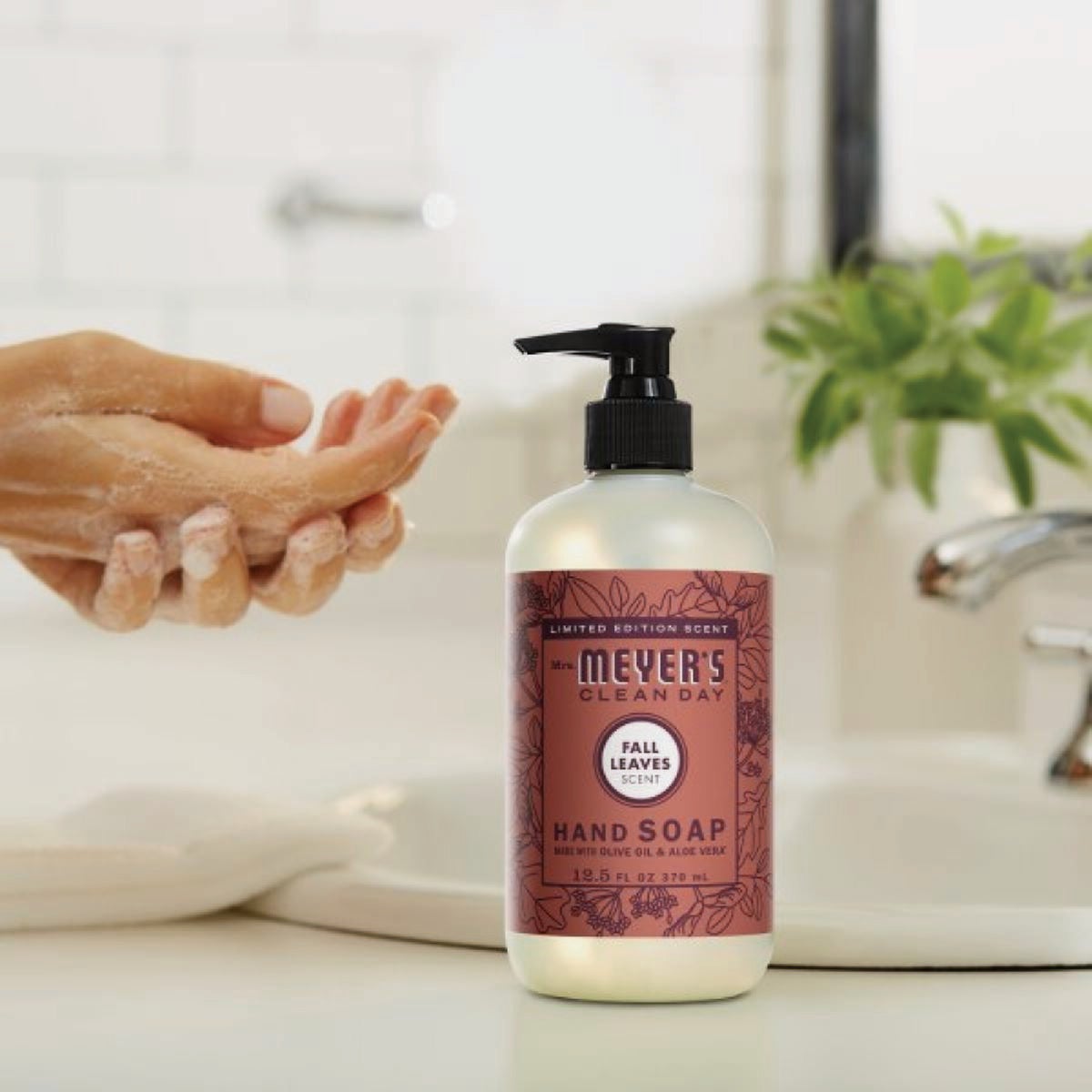 Mrs. Meyer's Clean Day 12.5 Oz. Fall Leaves Liquid Hand Soap Image 5