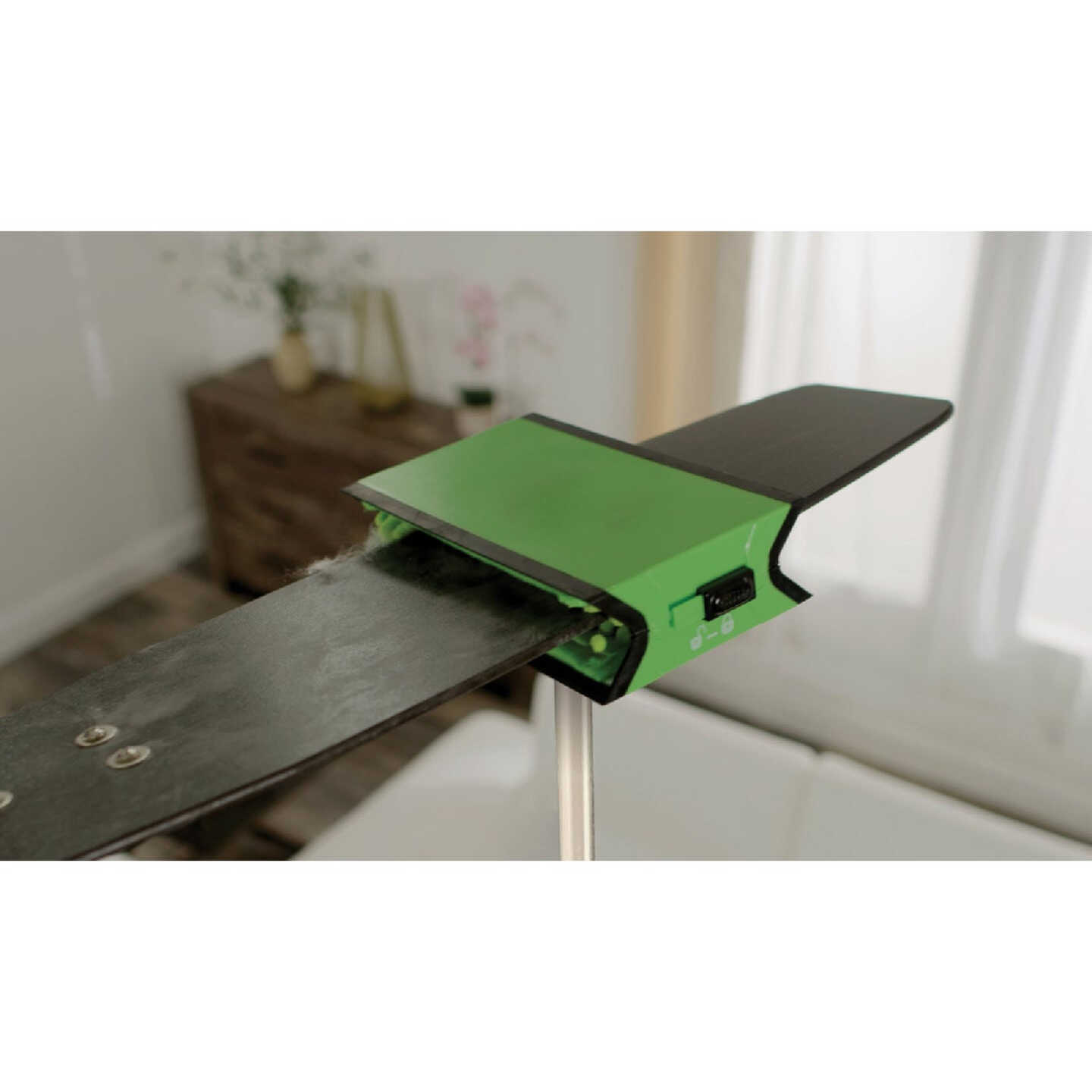 Blade Maid Ceiling Fan Duster Image 3