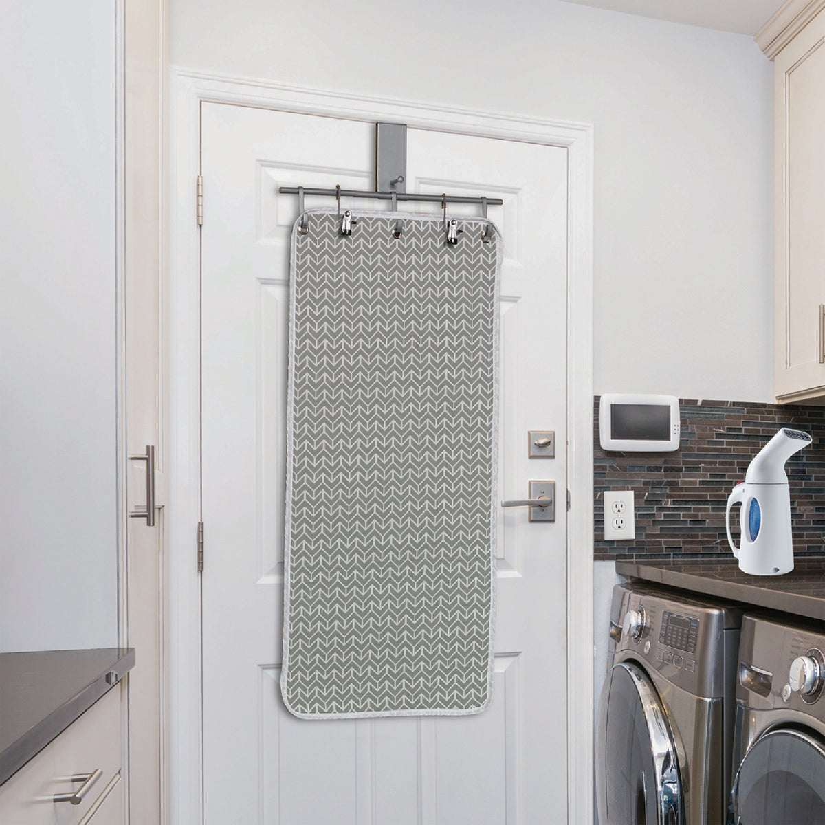 Polder Over-the-Door Steaming Station