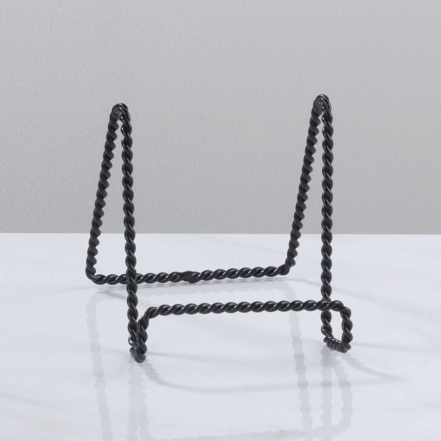 Tripar 4 In. Black Twisted Wire Plate Stand Image 3