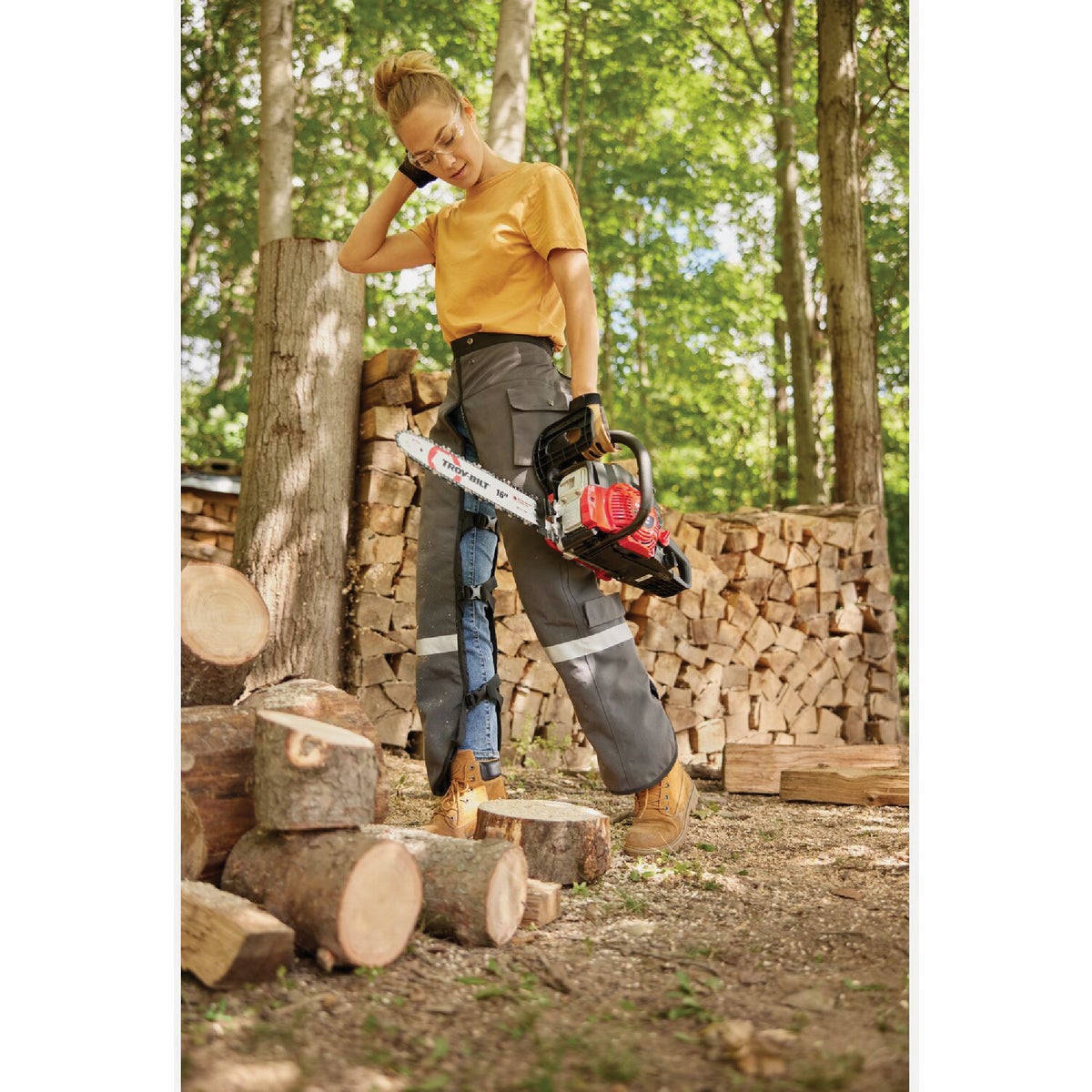 Troy-Bilt TB4216 42cc 2-Cycle 16 In. Gas Chainsaw Image 4