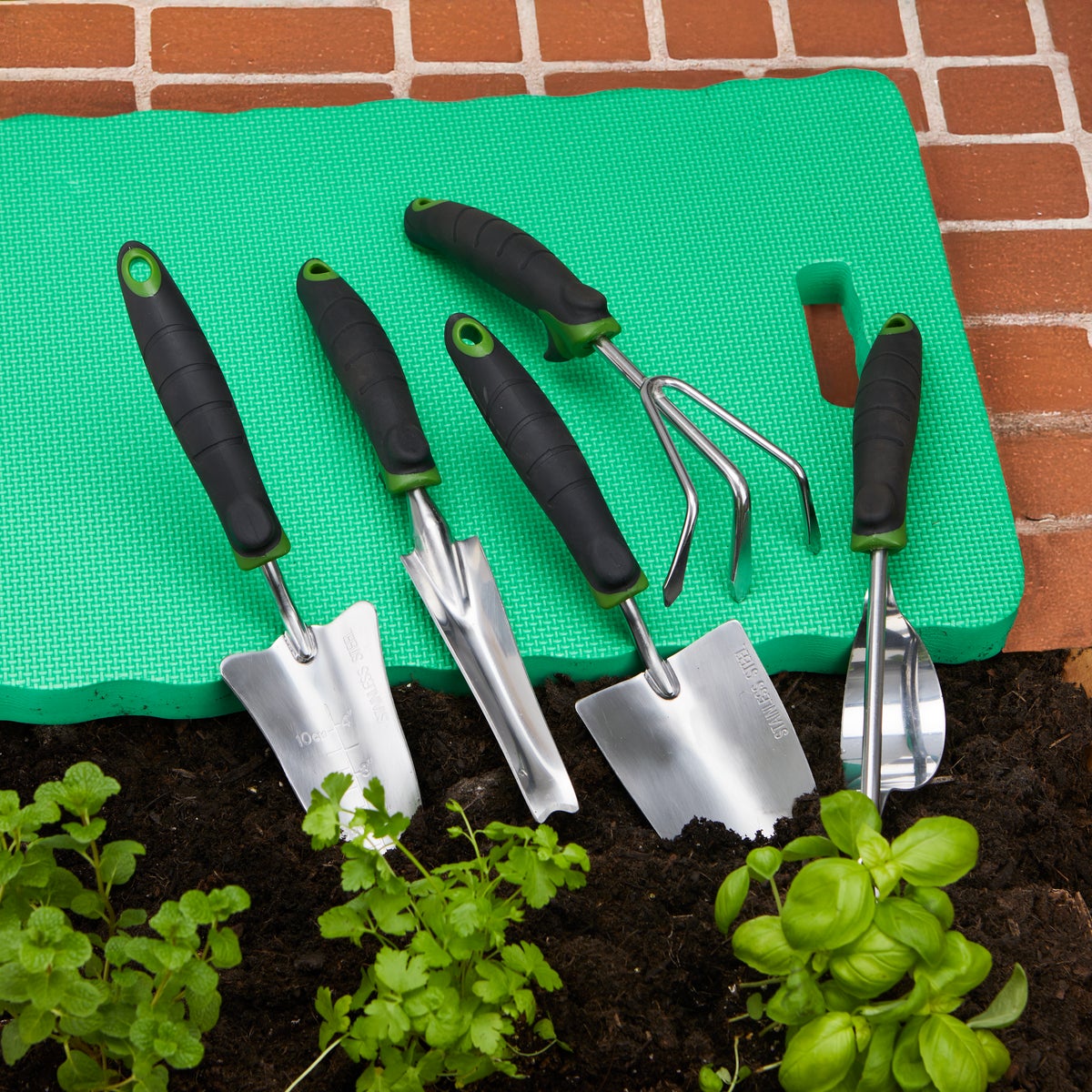 Best Garden 12 In. Steel Hand Transplanter Image 3