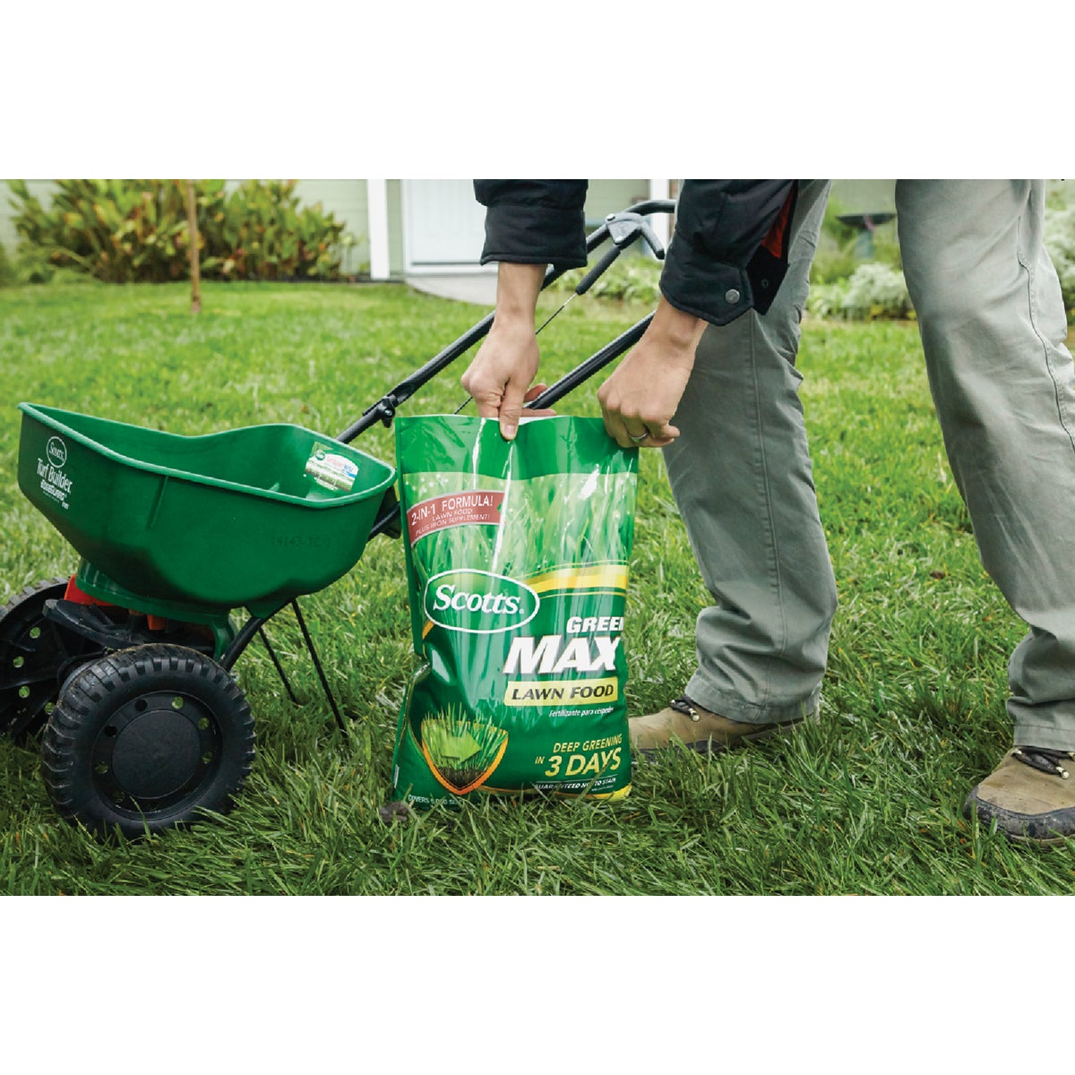 Scotts Green Max 16.9 Lb. 5000 Sq. Ft. Lawn Food  Image 2