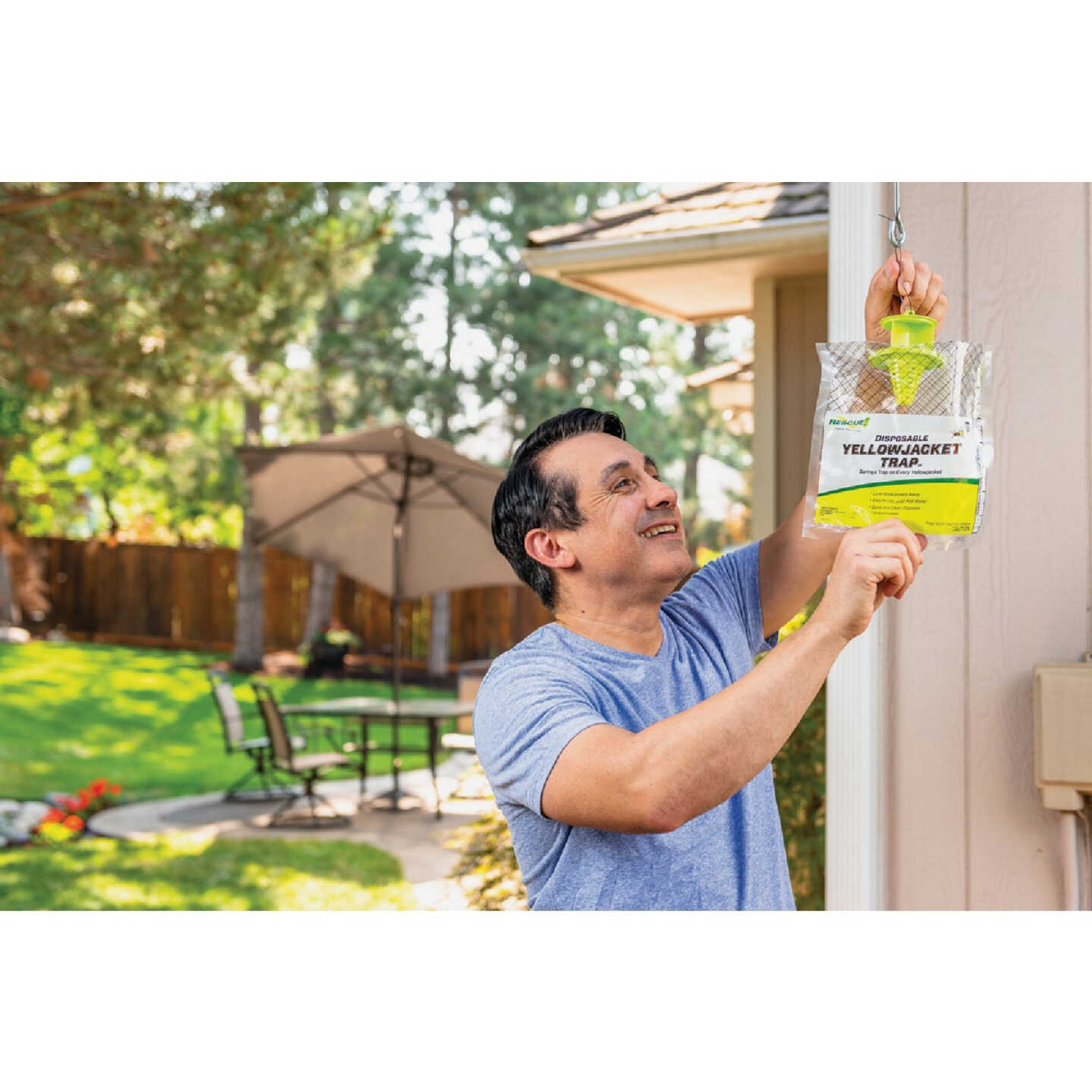 Rescue Disposable Yellow Jacket Trap, Western Version Image 3
