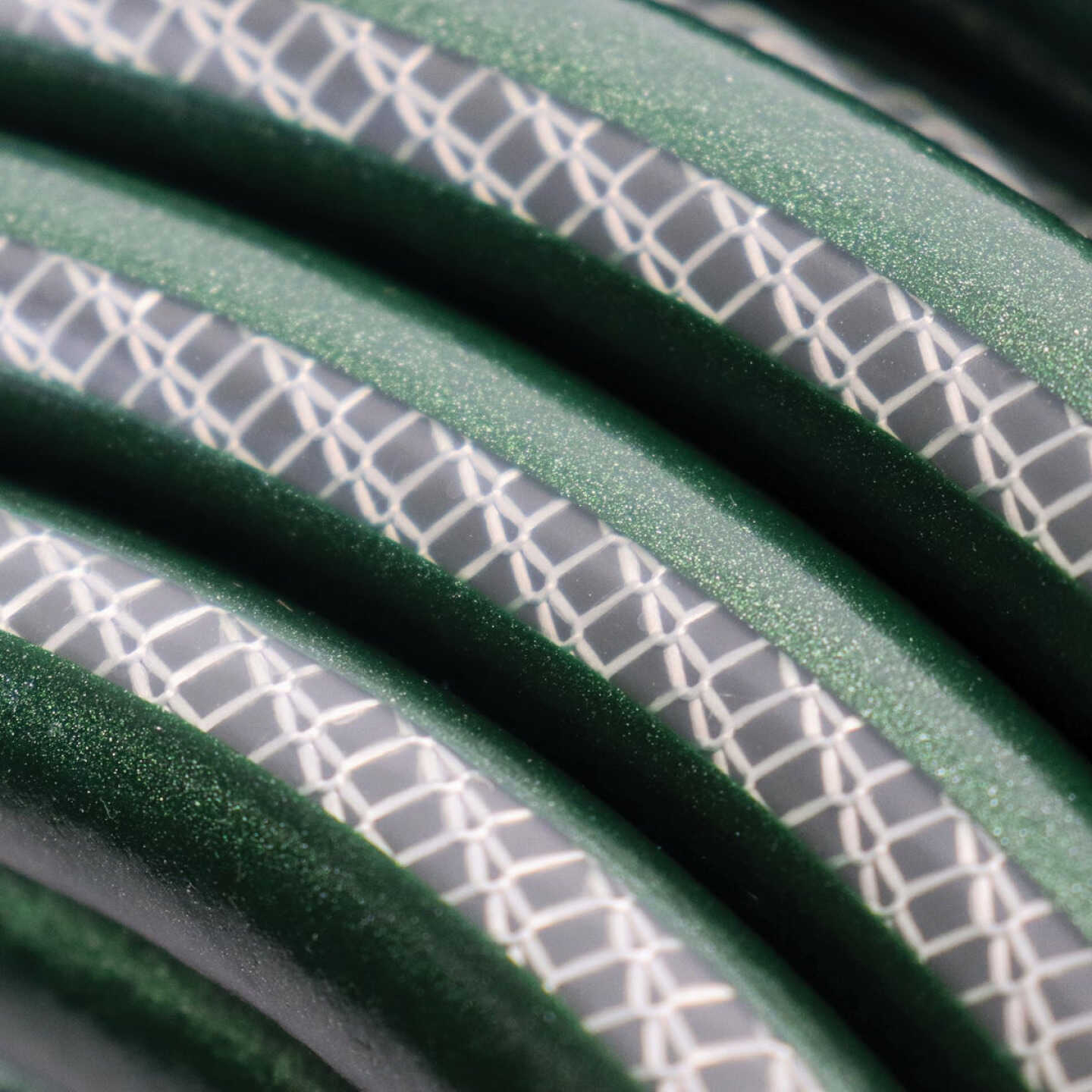Best Garden NeverKink 5/8 In. Dia. x 50 Ft. Heavy Duty Garden Hose Image 2