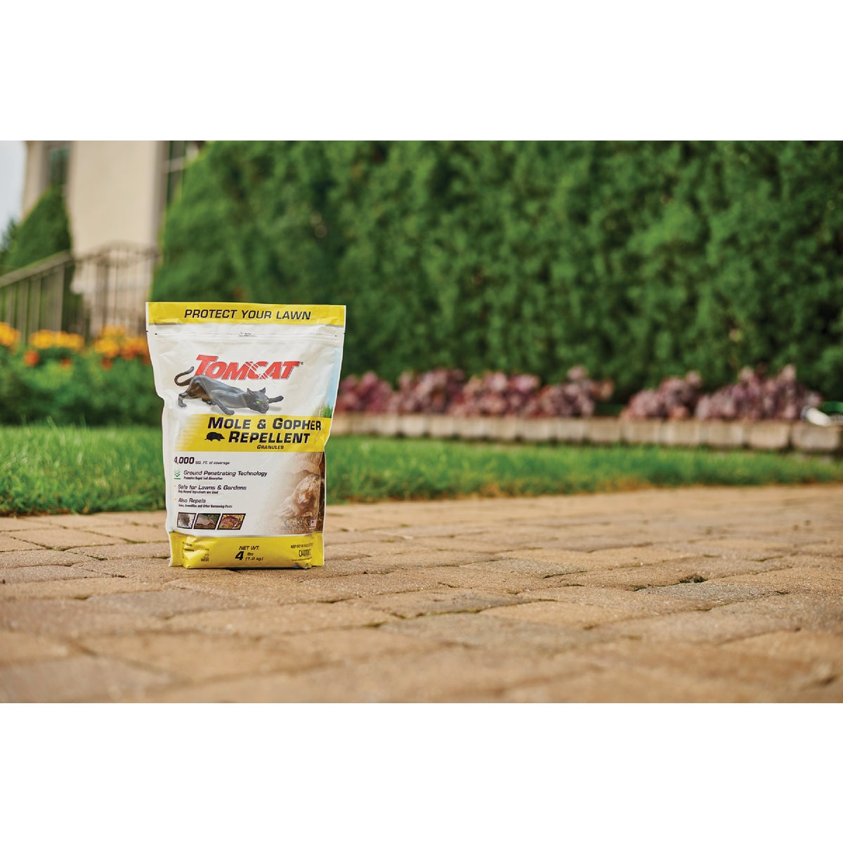 TOMCAT 4 Lb. Mole & Gopher Repellent Granules Image 2
