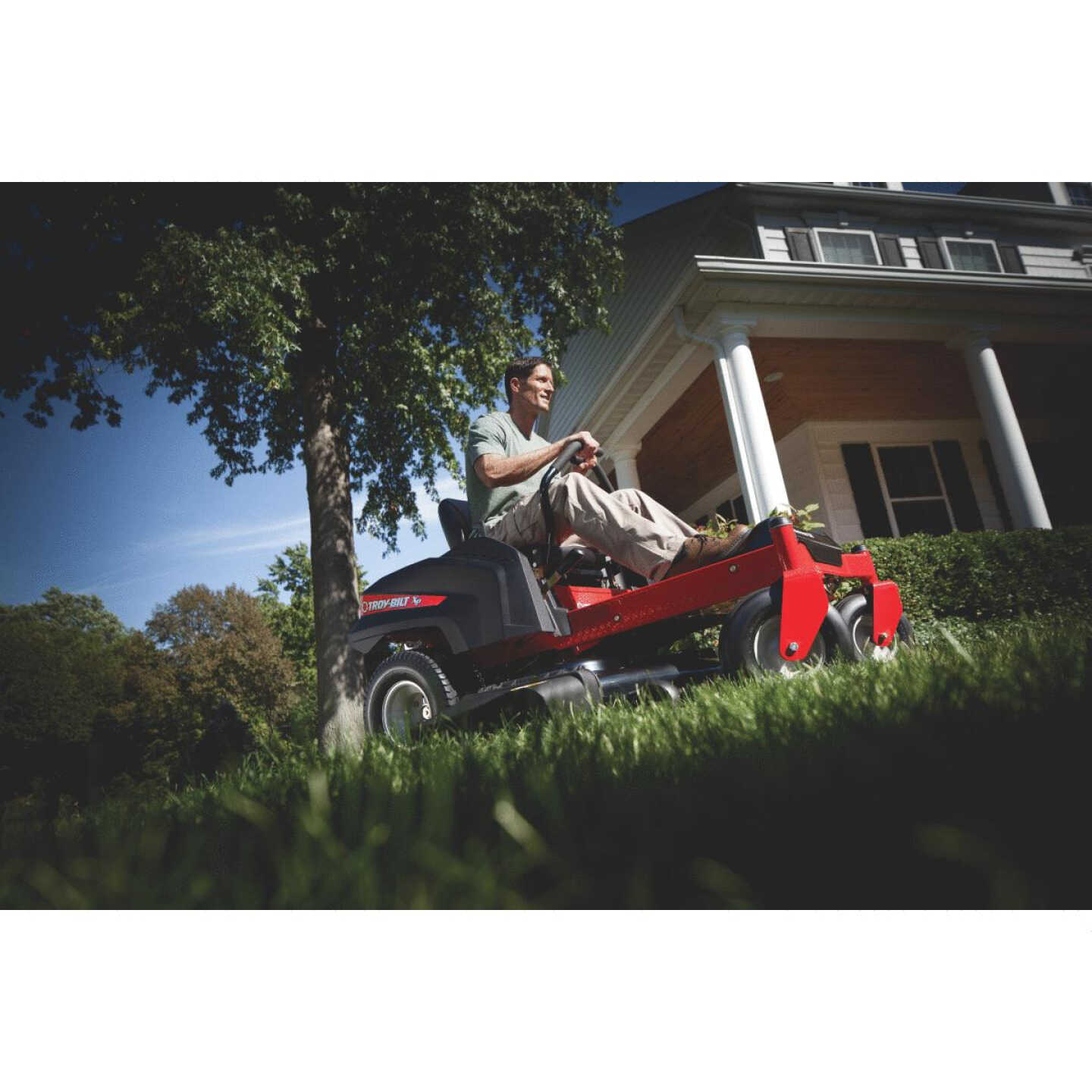 54" HYDRO LAWN TRACTOR Image 2