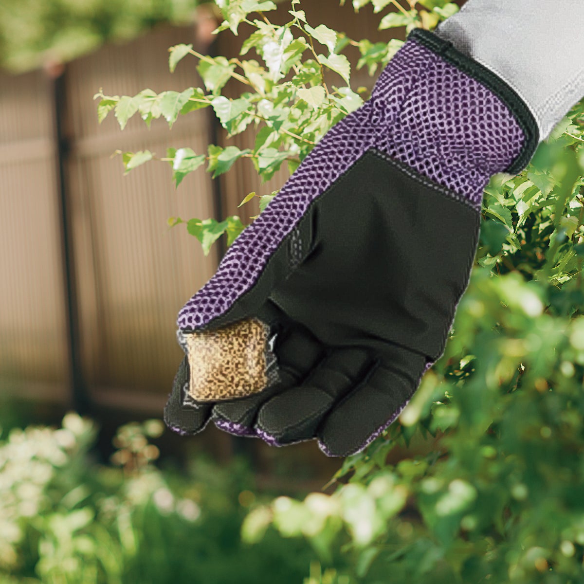 Bonide Mosquito Beater WSP Water Soluble Pouches (24-Pack) Image 3