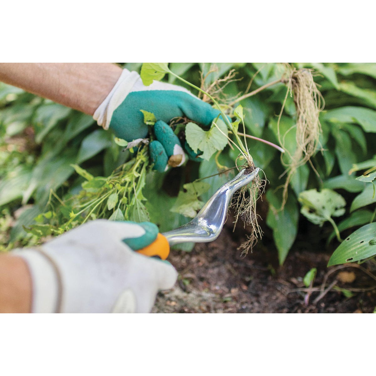 Fiskars 300S 12.5 In. Ergo Weeder Image 2