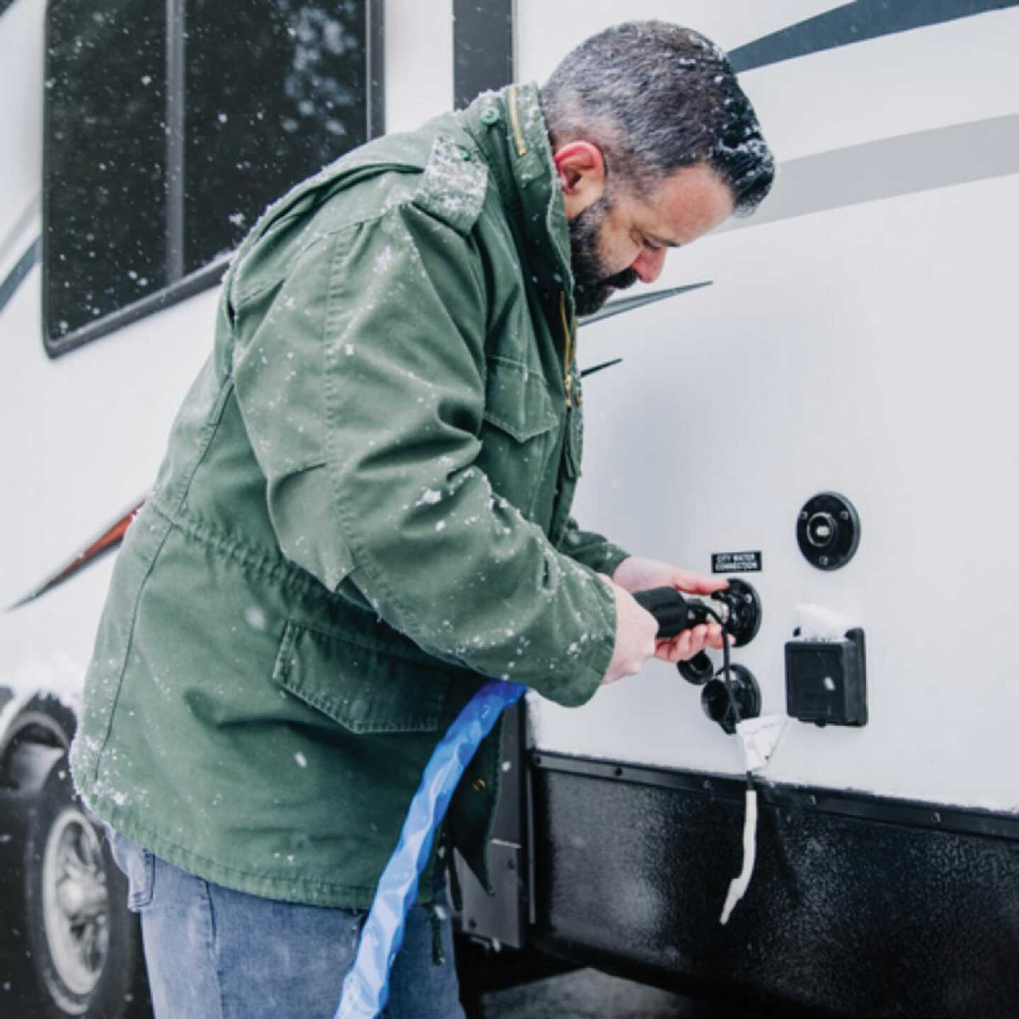 Camco 5/8 In. Dia. x 50 Ft. Heated Drinking Water Hose Image 3