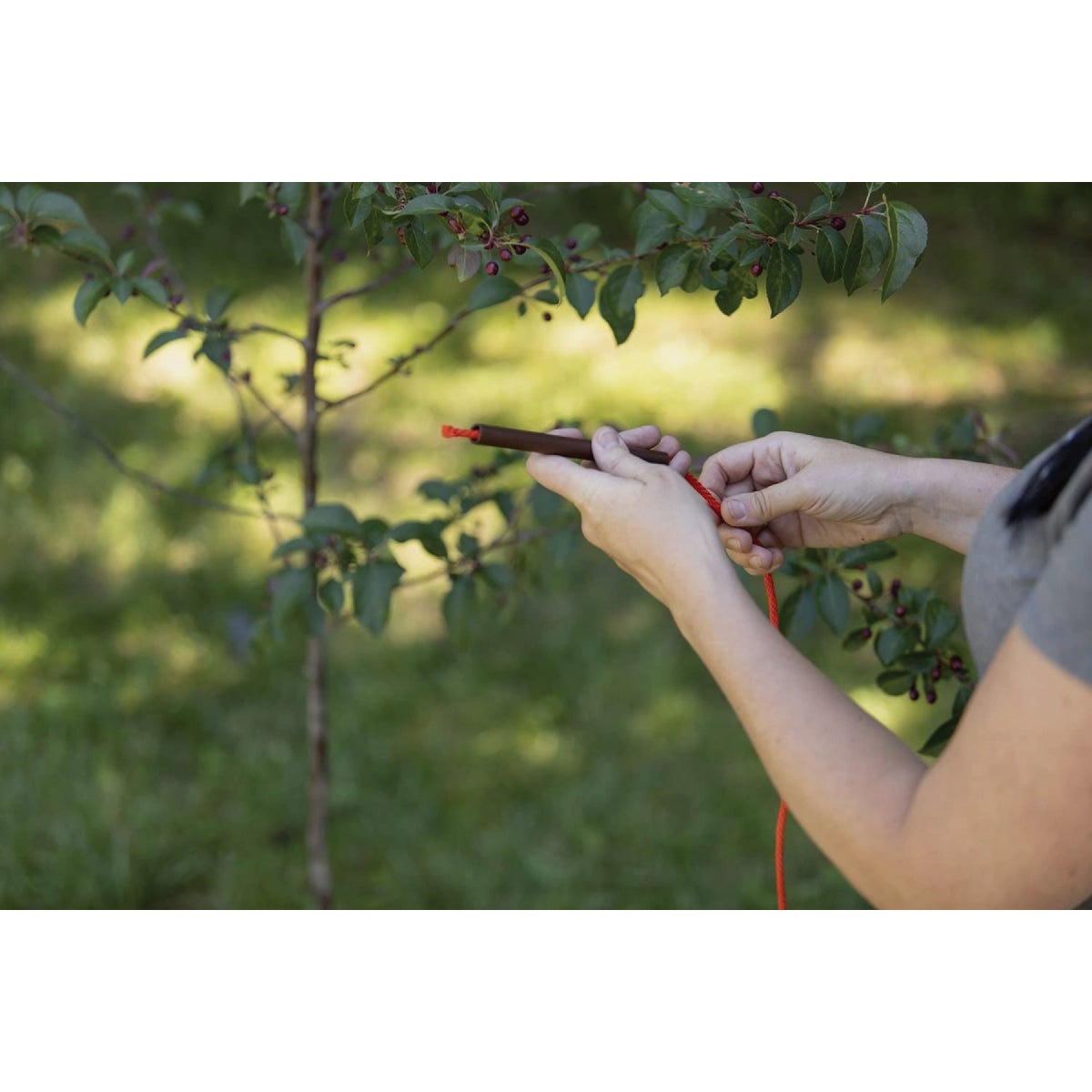 Master Mark Heavy-Duty Plastic Tree Stake Kit Image 5