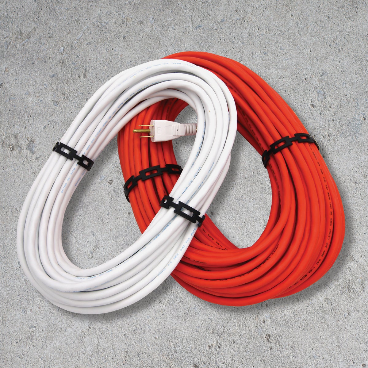 Master Mark 1/2 In. W. x 20 Ft. L. Plastic Black Chainlock Tree Support Image 6