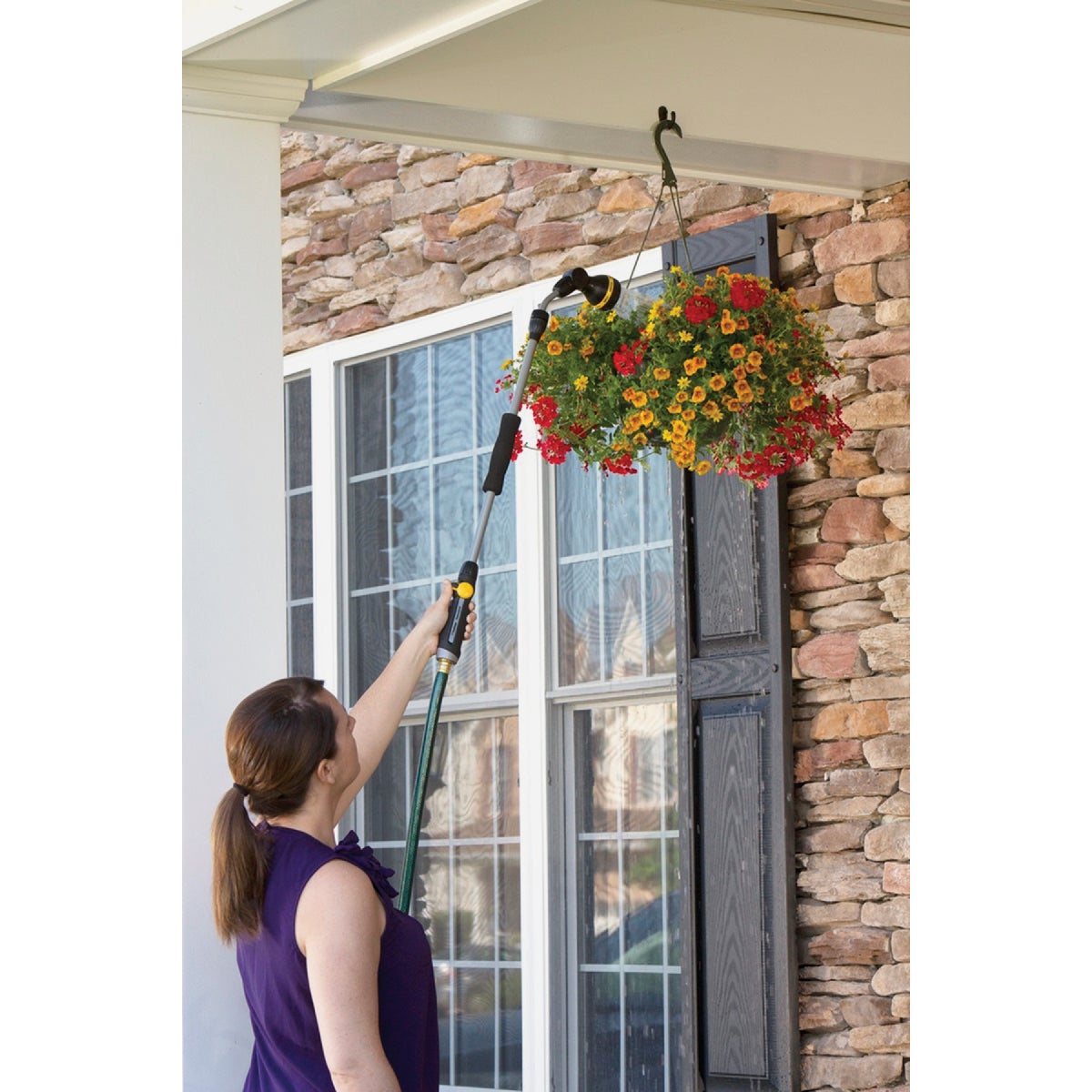 Melnor RelaxGrip 8-Pattern Watering Extension Wand Image 3