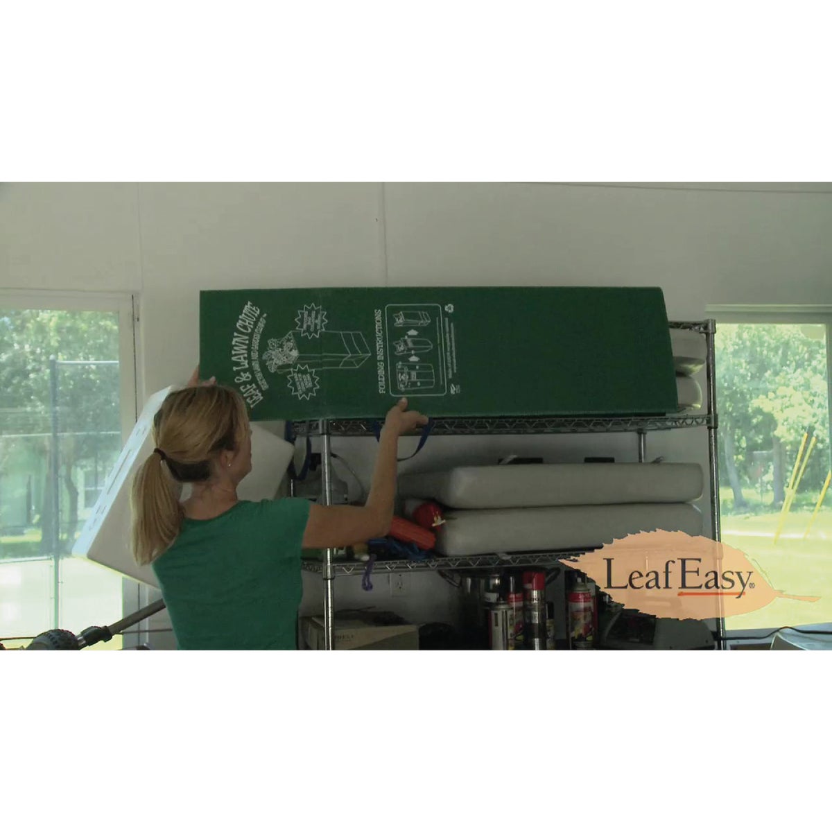 Luster Leaf 30 Gal. Corrugated Plastic Lawn & Yard Bag Holder Image 4