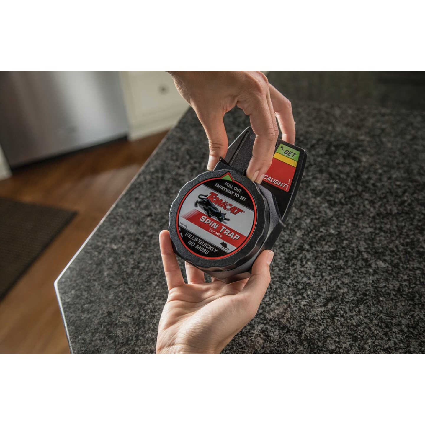 TOMCAT Spin Trap Mechanical Mouse Trap (2-Pack) Image 4