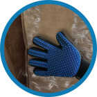 True Touch 2-In-1 Silicone Tip Five Finger Deshedding Pet Glove Image 3
