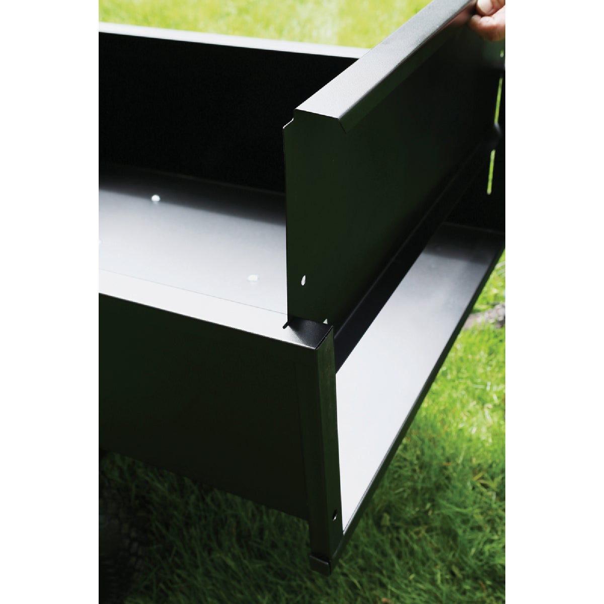 Milwaukee 10 Cu. Ft. 750 Lb. Steel Tow-Behind Garden Cart Image 5