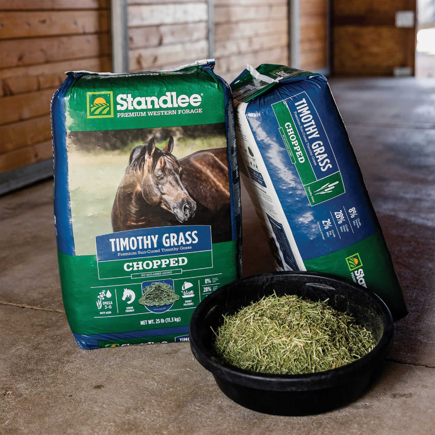 Standlee Premium Western Forage 25 Lb. Premium Timothy Grass Chopped Hay Horse Feed Image 5
