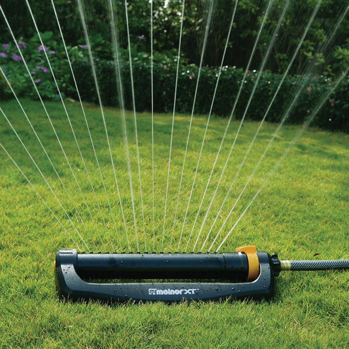 Melnor 4,000 Sq. Ft. Turbo Oscillating Sprinkler Image 2