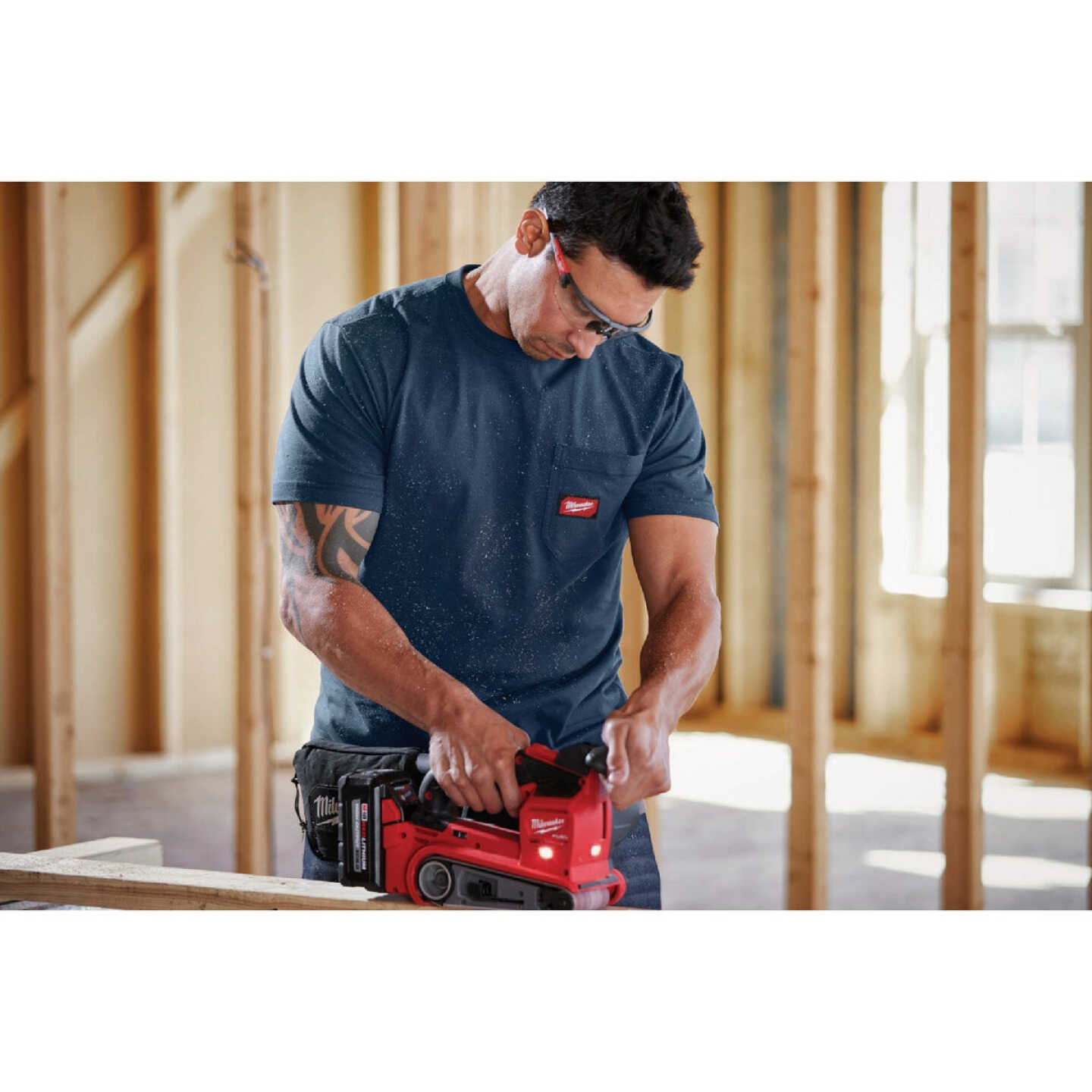 Milwaukee GridIron Men's Medium Blue Short Sleeve Pocket T-Shirt Image 4