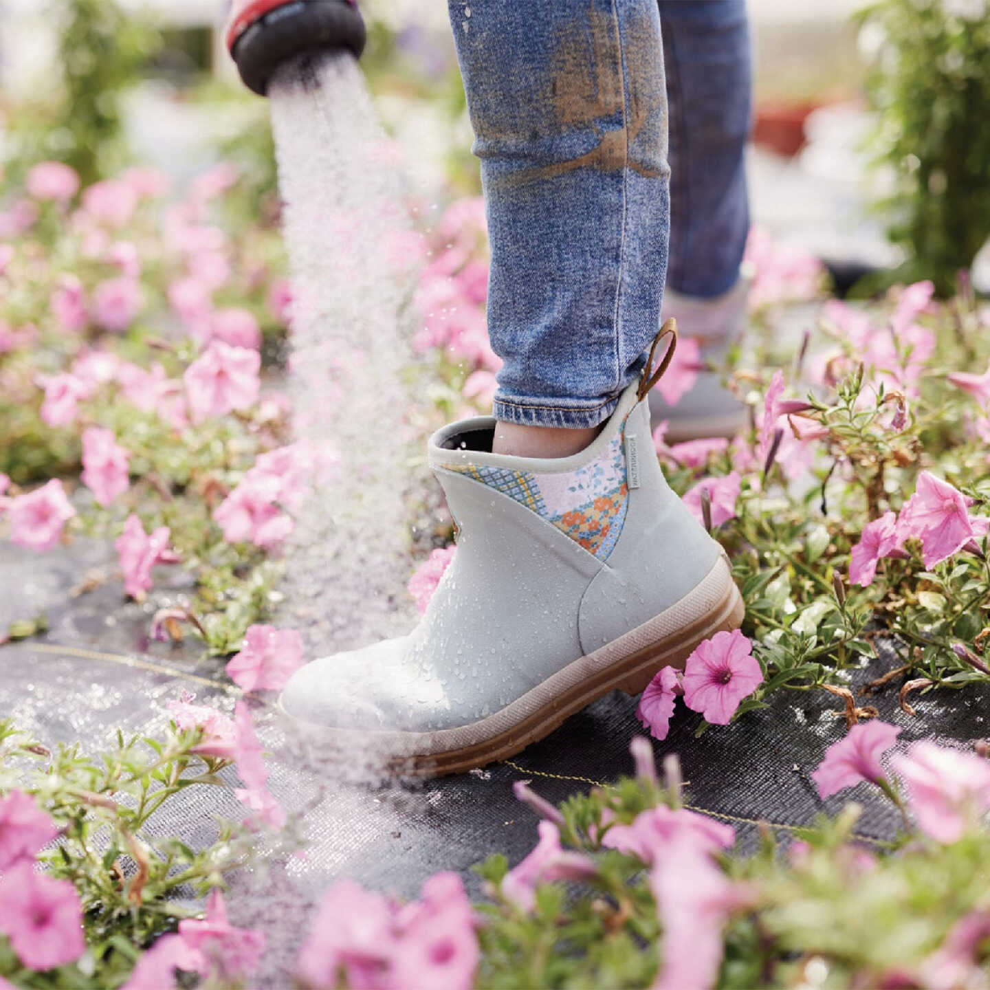 The Muck Boot Company Women's Blue Quilted Floral Original Ankle Boot, Size 6 Image 2