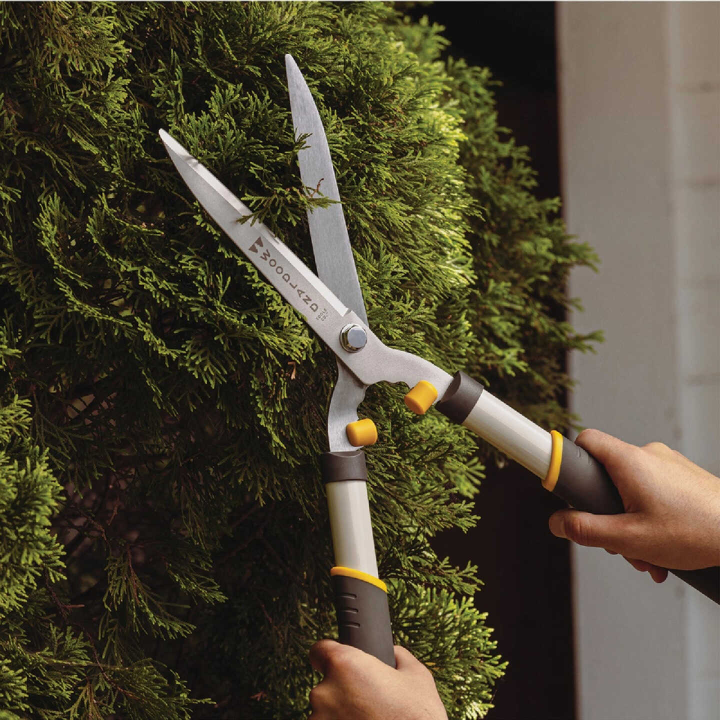 Woodland 22 In. Basic Regular Duty Hedge Shear Image 5