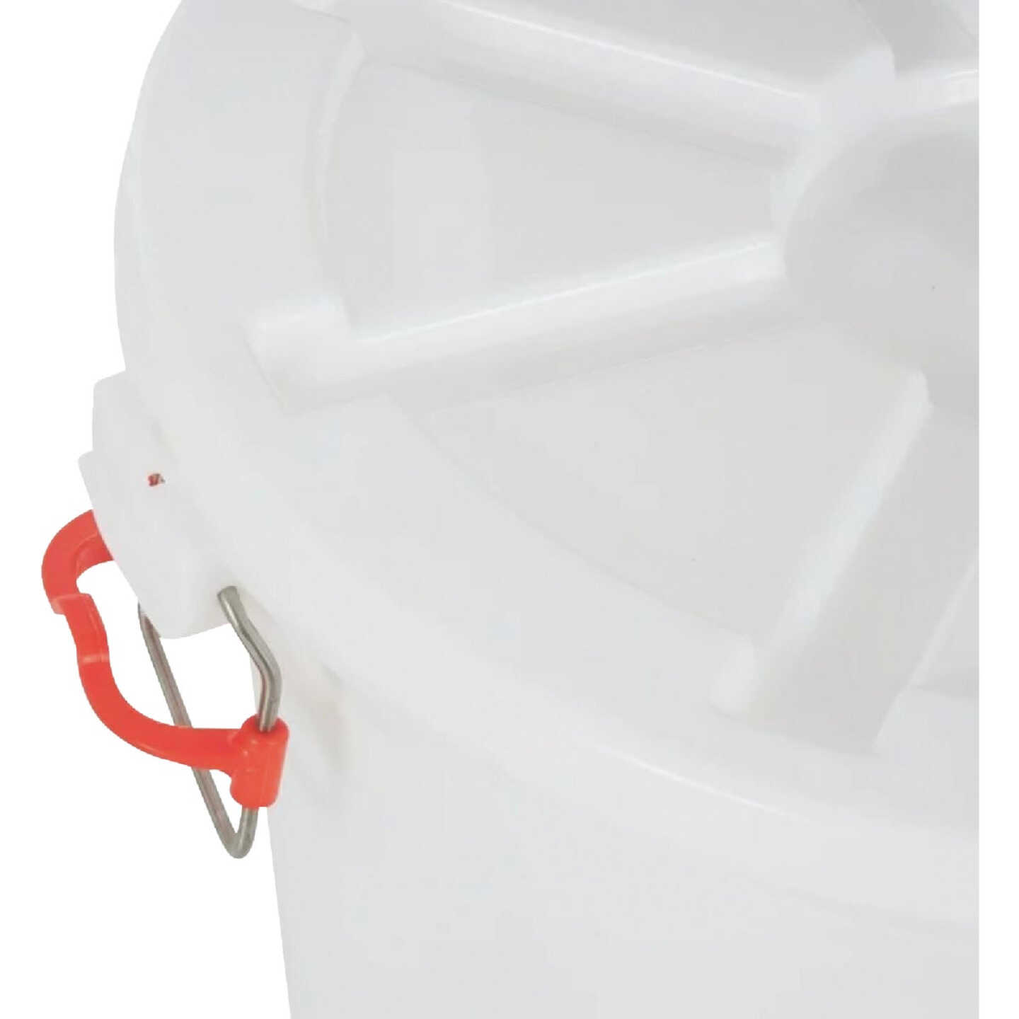 Tuff Stuff 26.5 Gal./130 Lb. Feed & Seed Storage Tub with Lid Image 7