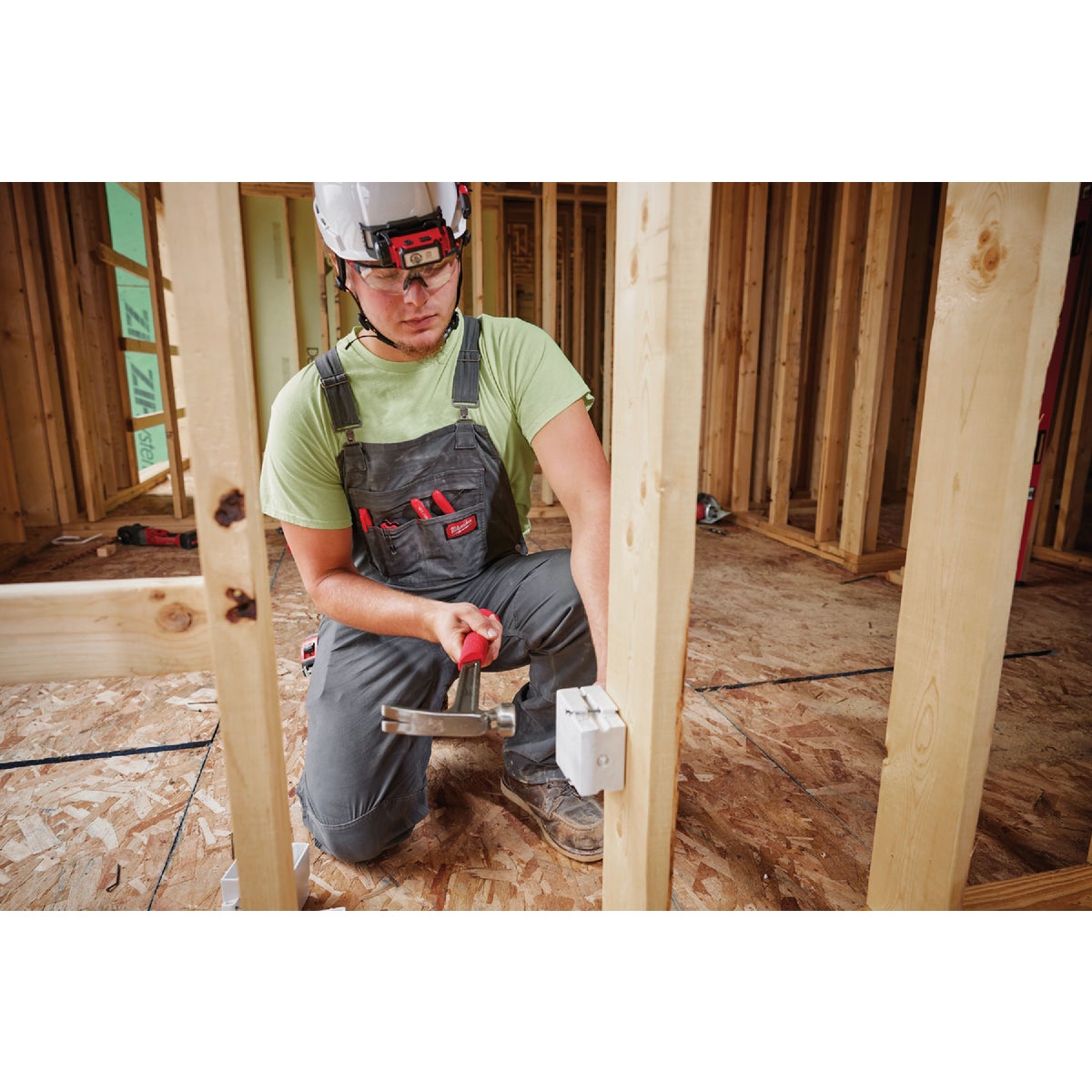 Milwaukee FREEFLEX Men's 30x30 Gray Unlined Bib Overalls Image 2